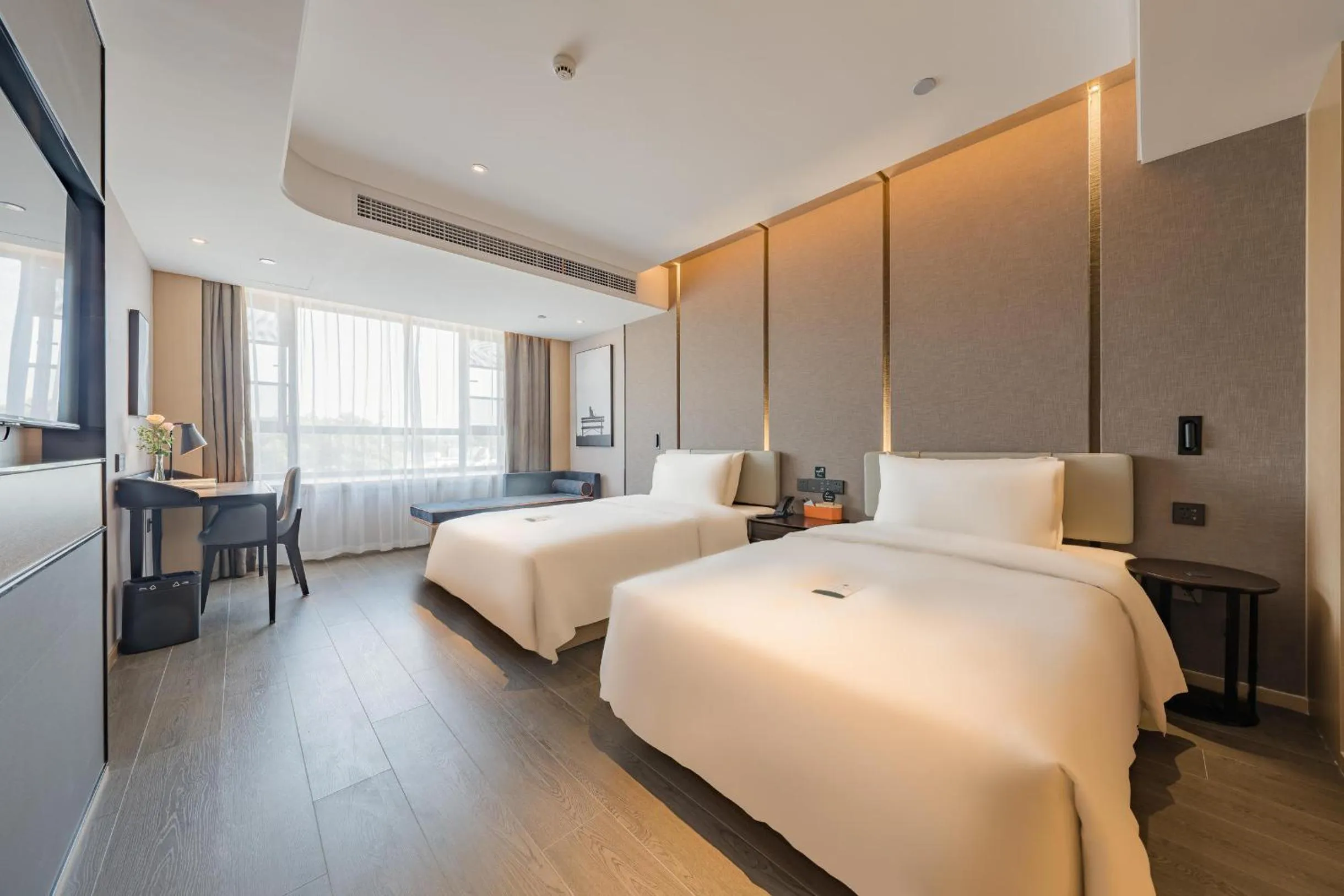 Bed in Atour Hotel Wuxi Yuantouzhu Scenic Area Qianrong Road