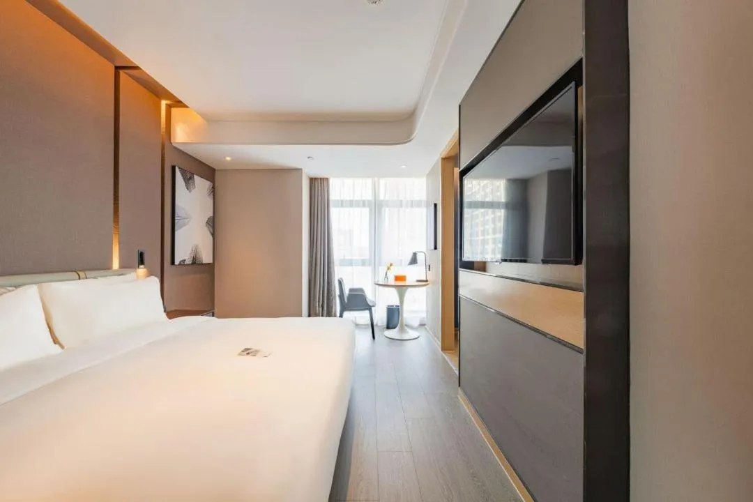 Bed in Atour Hotel Wuxi Huishan Wanda Plaza
