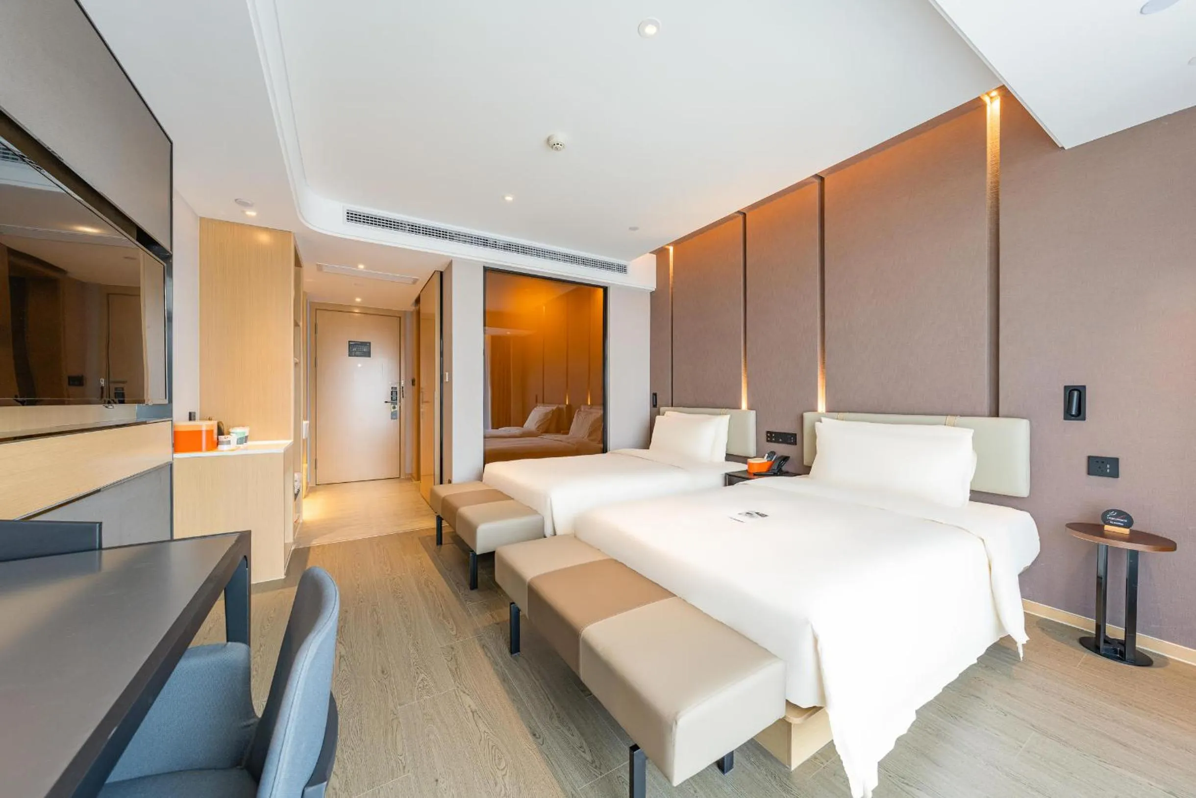 Bed in Atour Hotel Wuxi Huishan Wanda Plaza