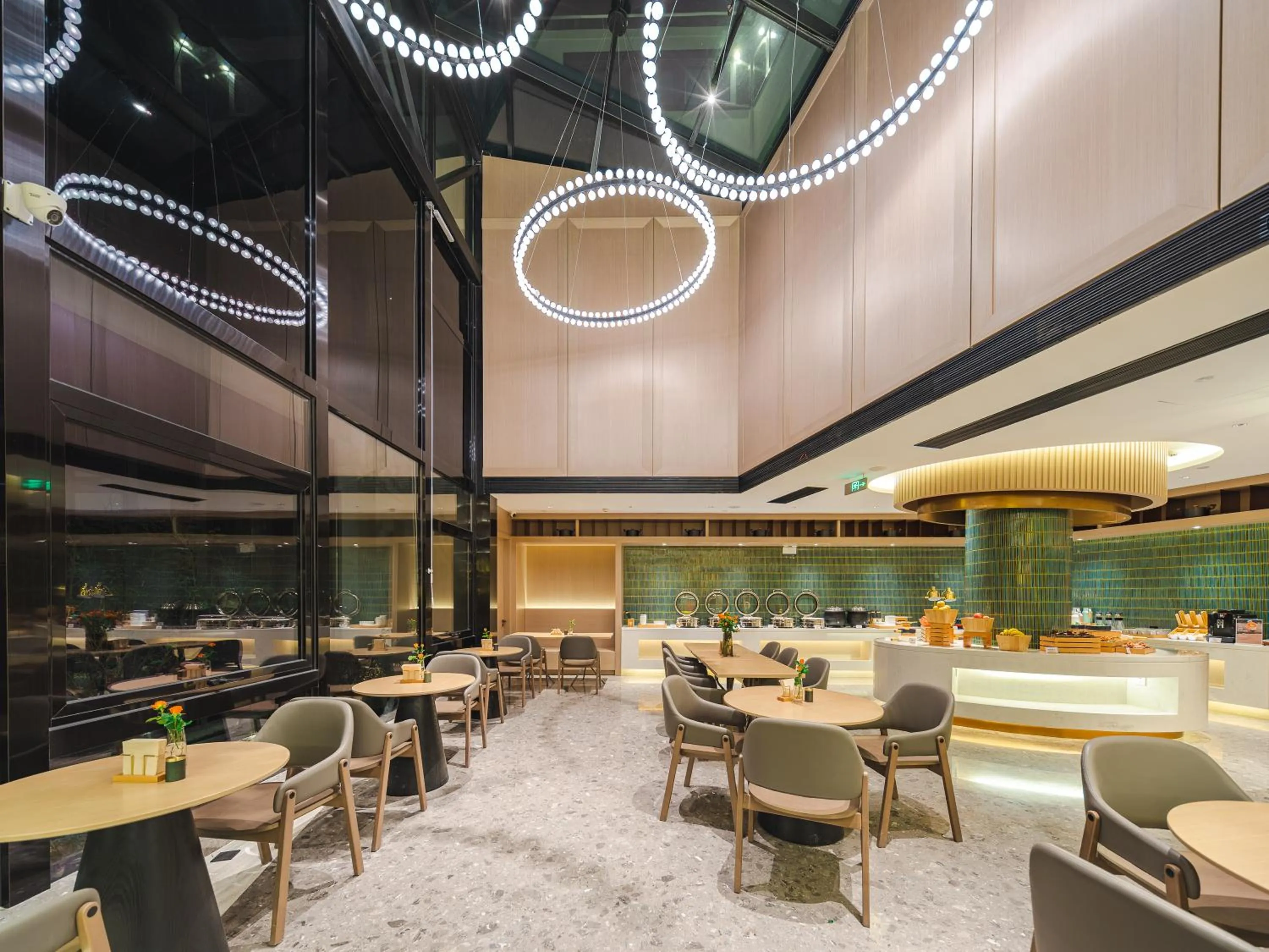 Restaurant/places to eat in Atour S Hotel Wuxi Nanchang Street