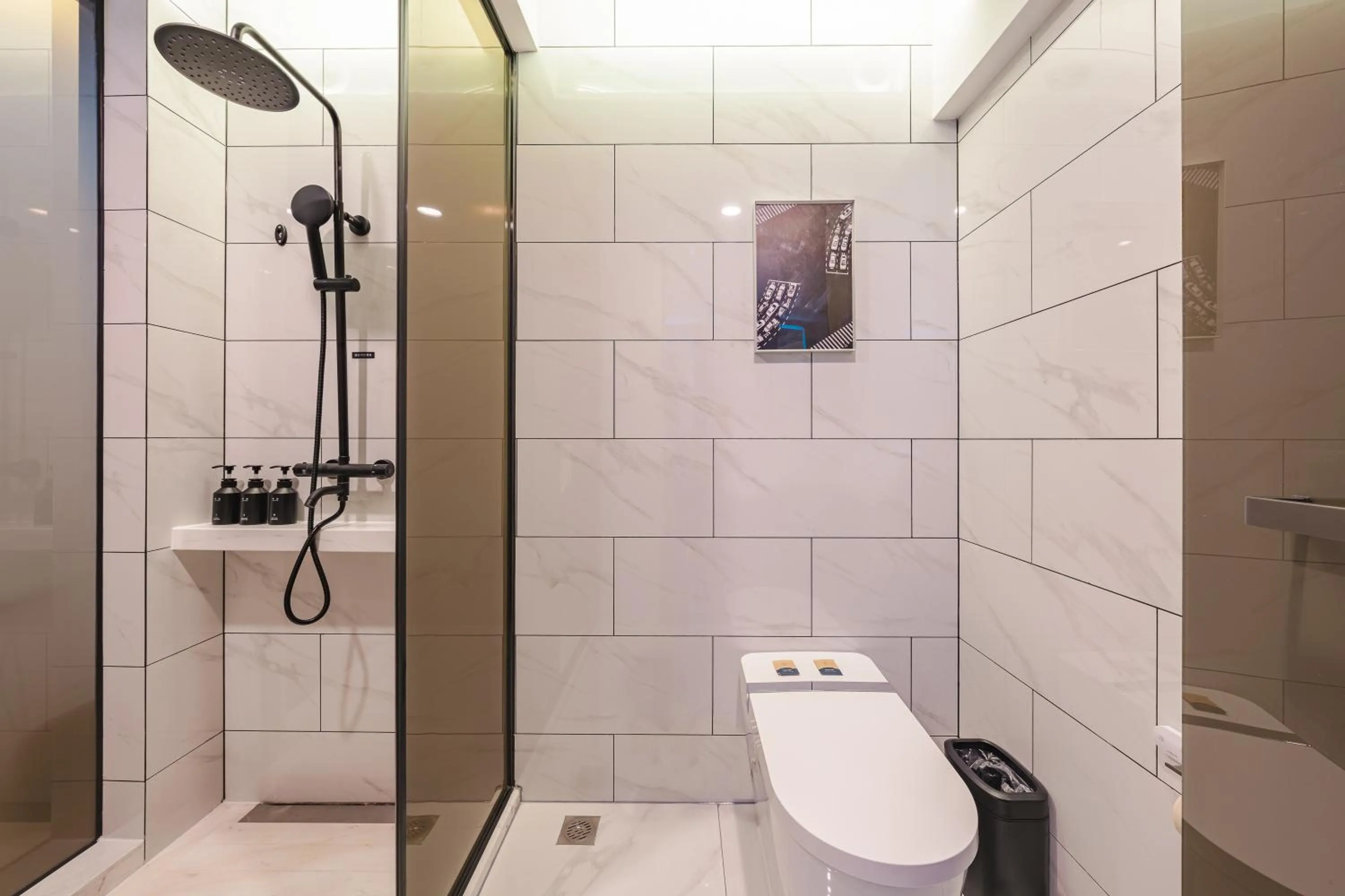 Shower in Atour S Hotel Wuxi Nanchang Street