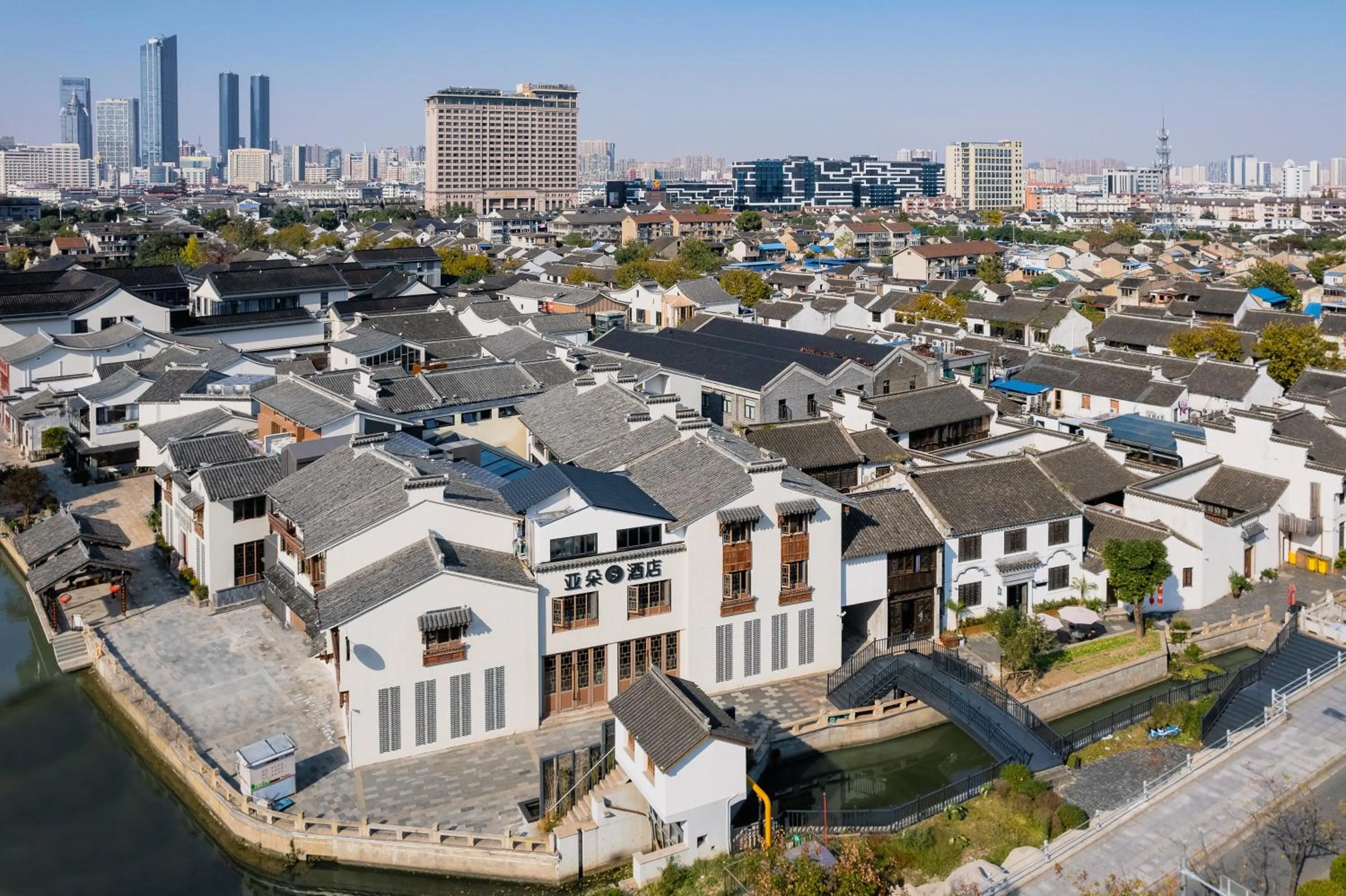 Property building in Atour S Hotel Wuxi Nanchang Street