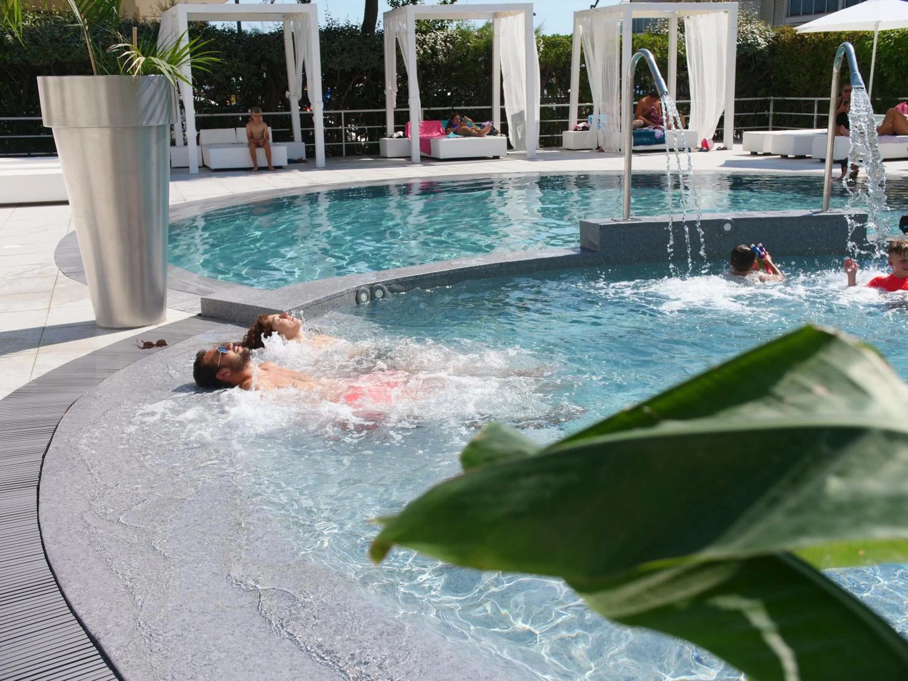 Hot Tub in Oxygen Lifestyle Hotel