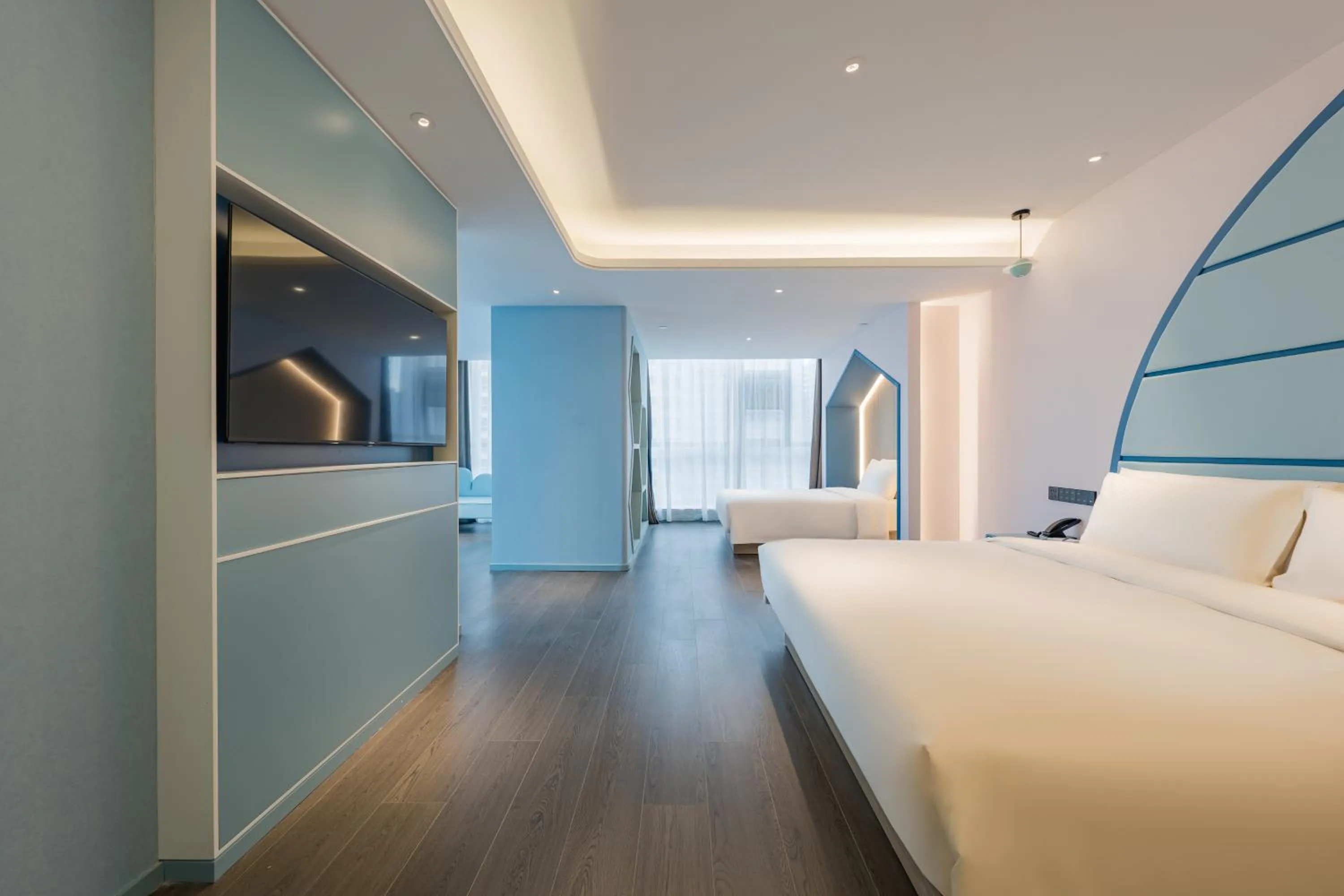 Photo of the whole room, Bed in Atour Hotel Suzhou Wujiang Suzhou Bay