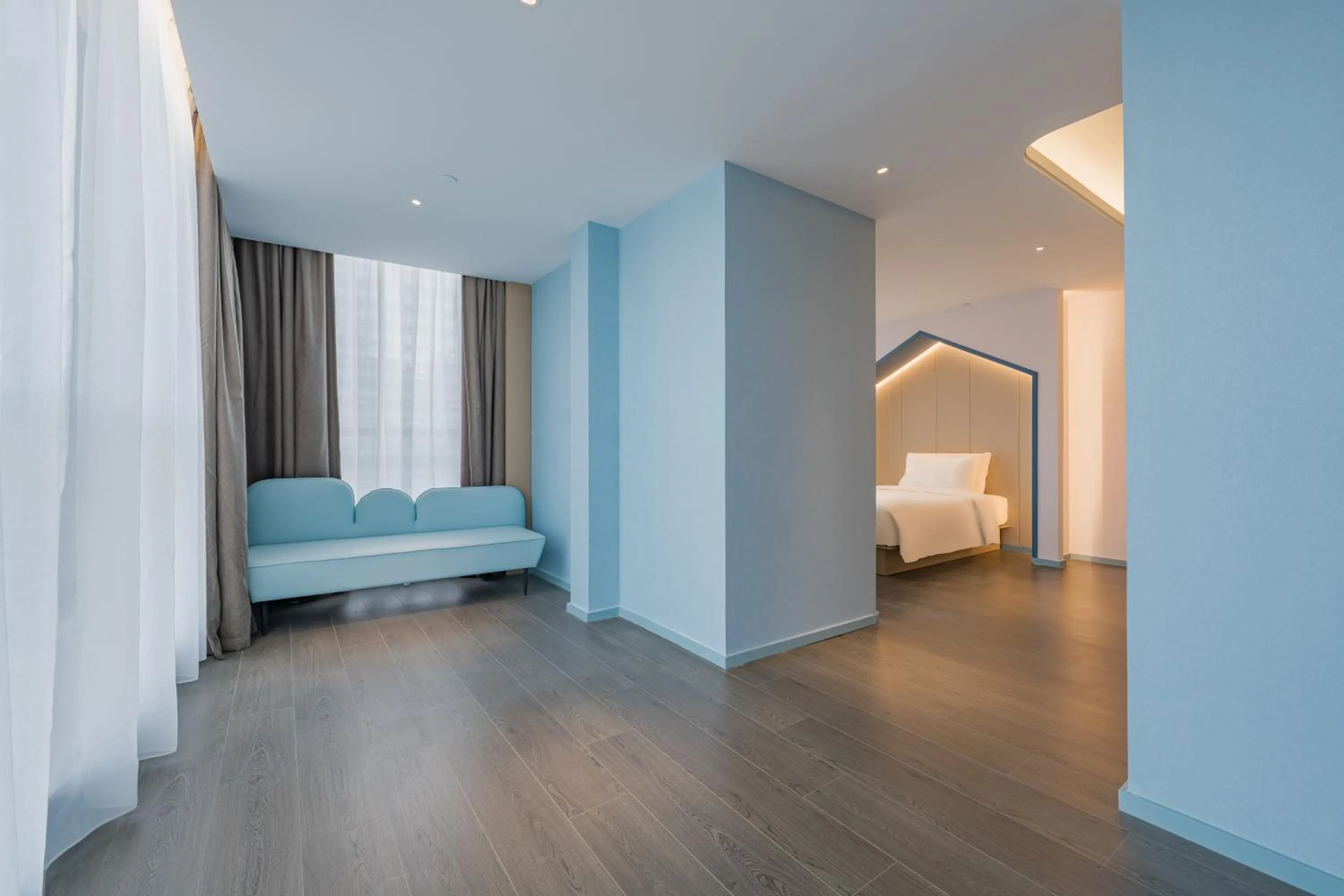 Photo of the whole room, Bed in Atour Hotel Suzhou Wujiang Suzhou Bay