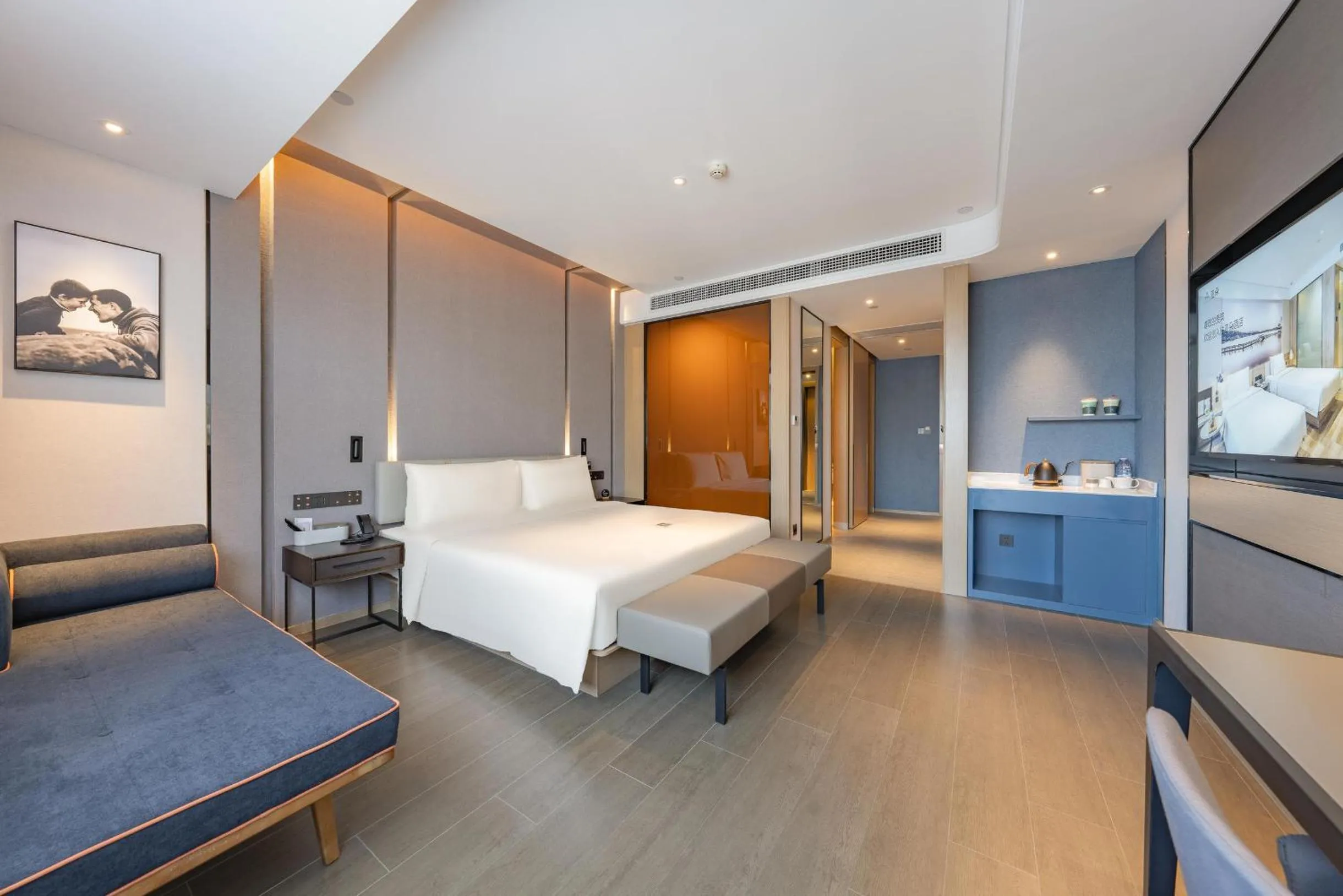 Bed in Atour Hotel Kunshan Baoyu Plaza North Changjiang Road