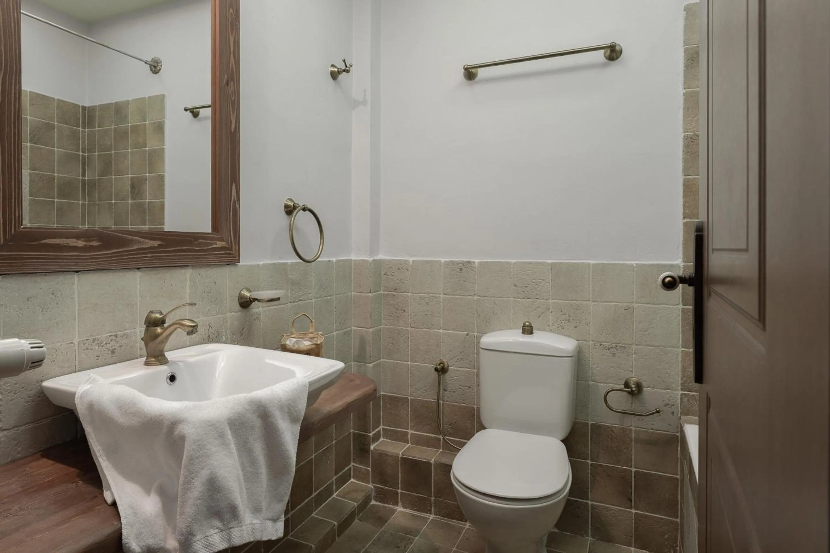 Toilet in Ξενώνας Ουρανογείτων