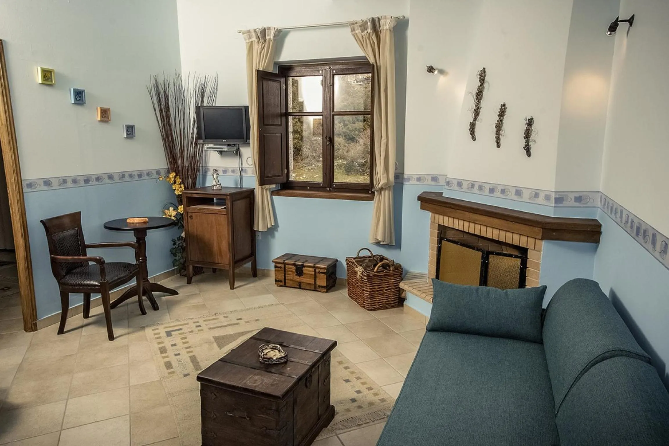 Seating area in Ξενώνας Ουρανογείτων