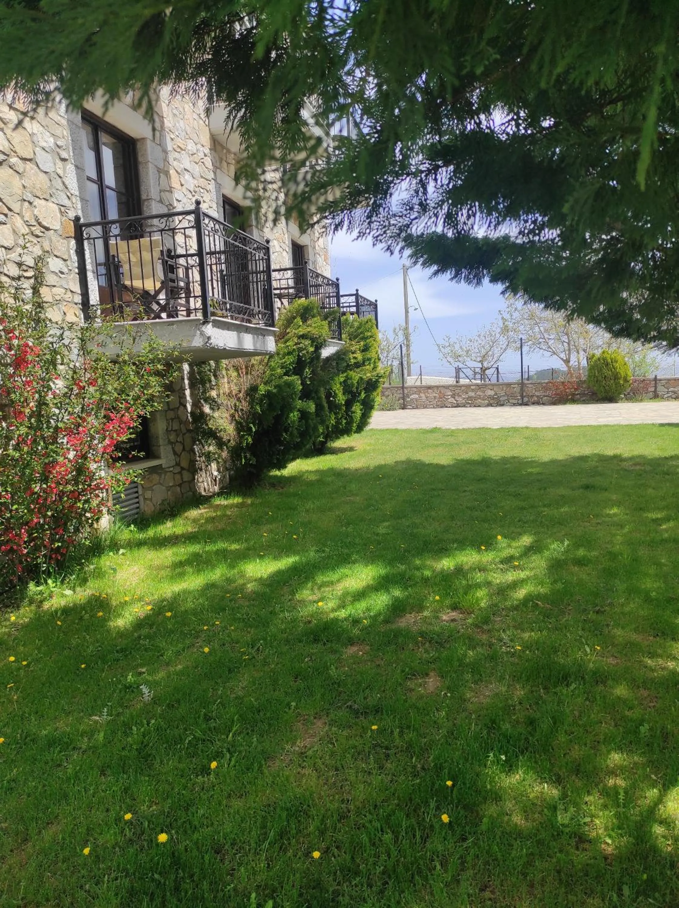 Property building in Ξενώνας Ουρανογείτων