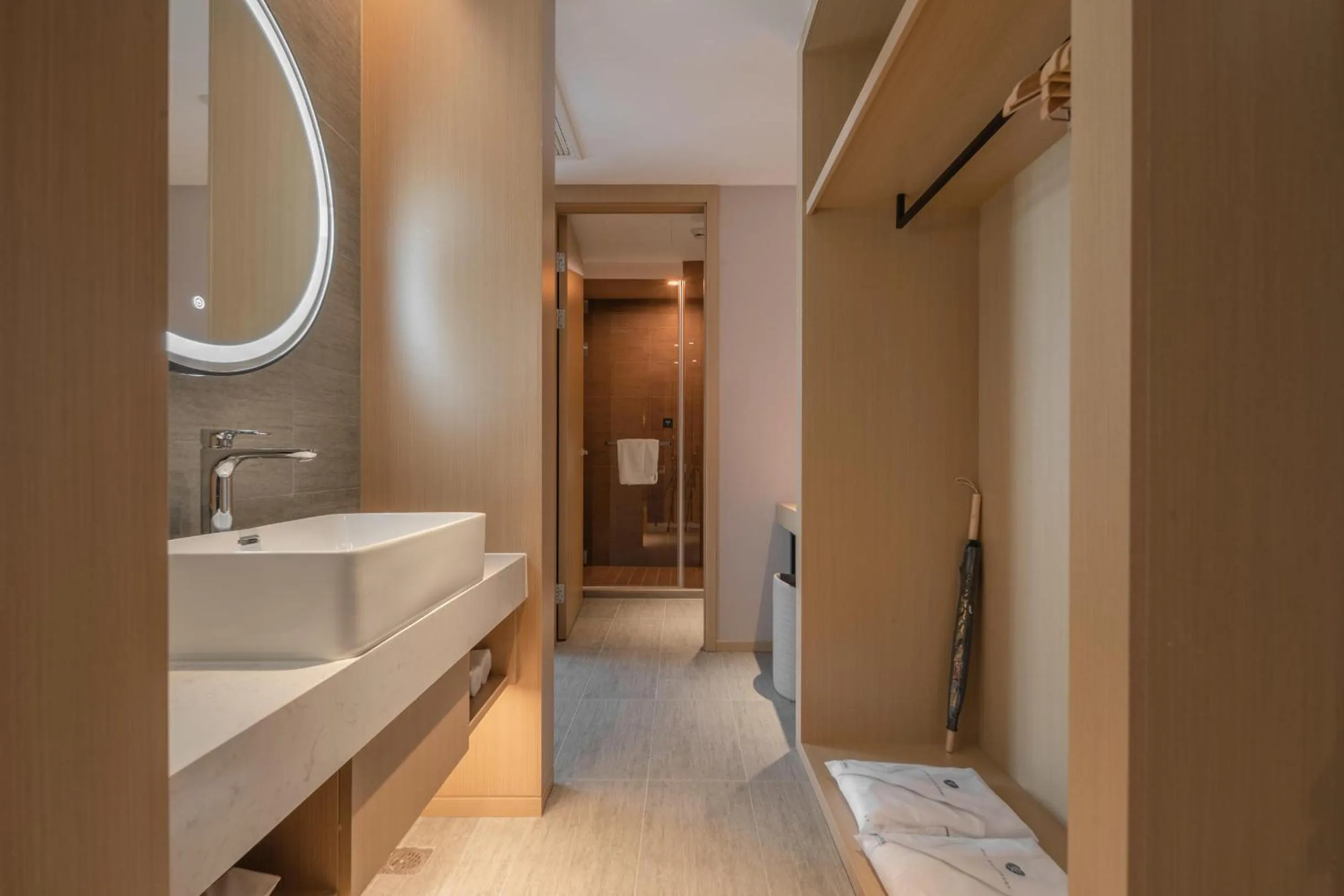 Atour Hotel Yizheng Wannian Avenue