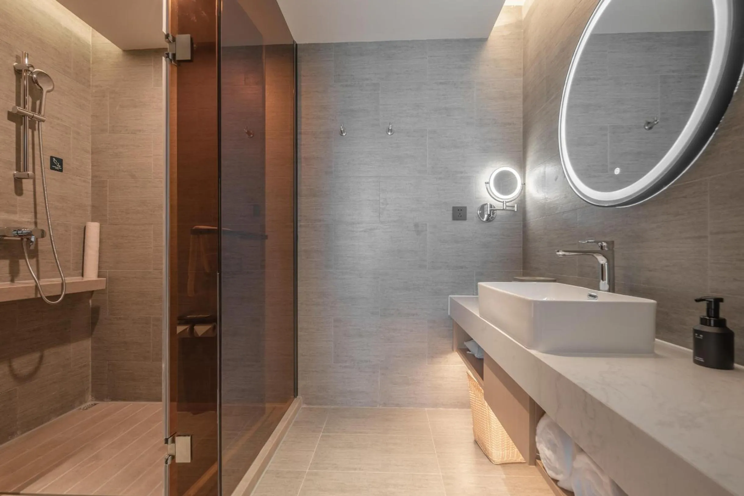 Atour Hotel Taizhou Maoye World