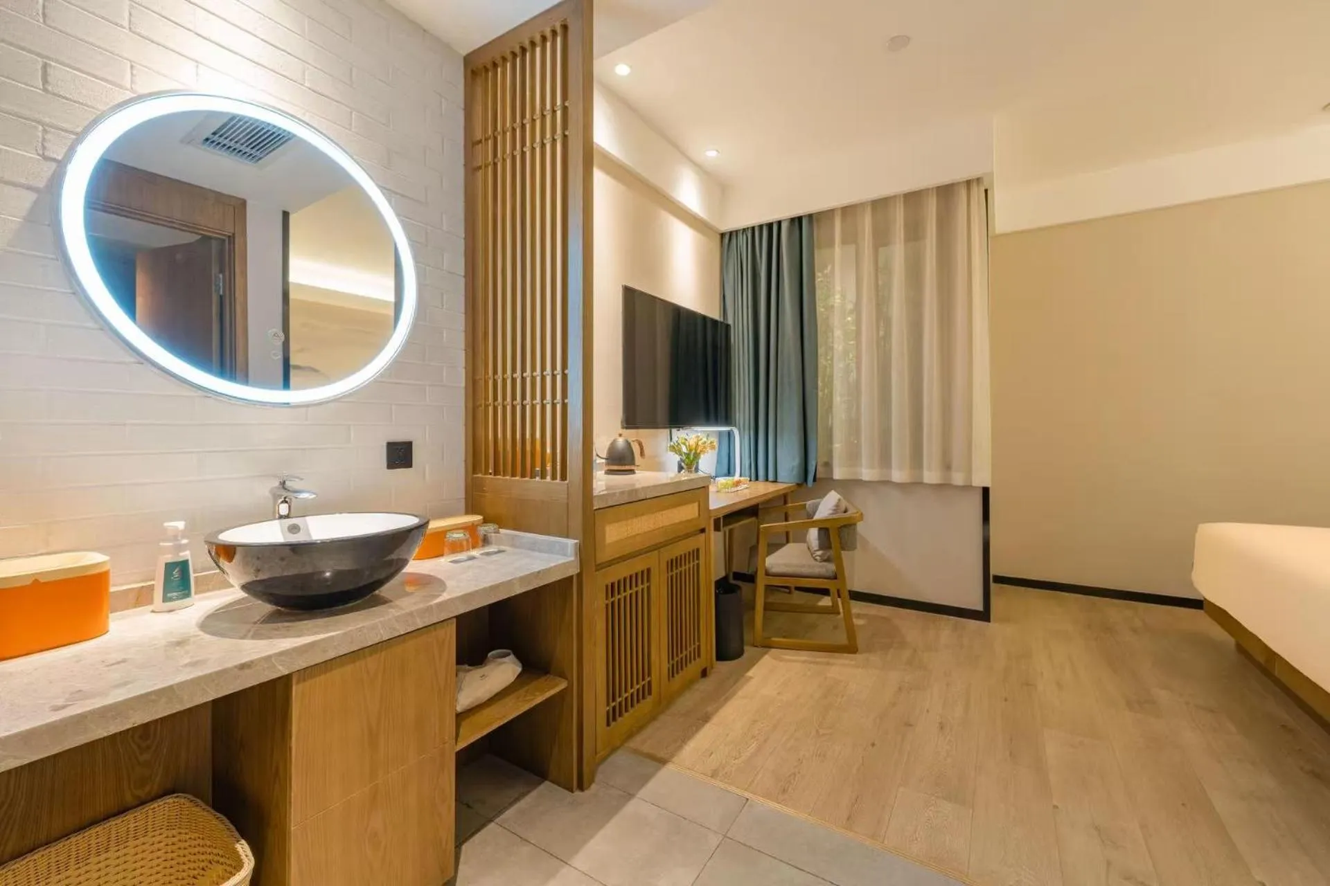 Bed in Atour X Hotel Hangzhou West Lake Ding an Road