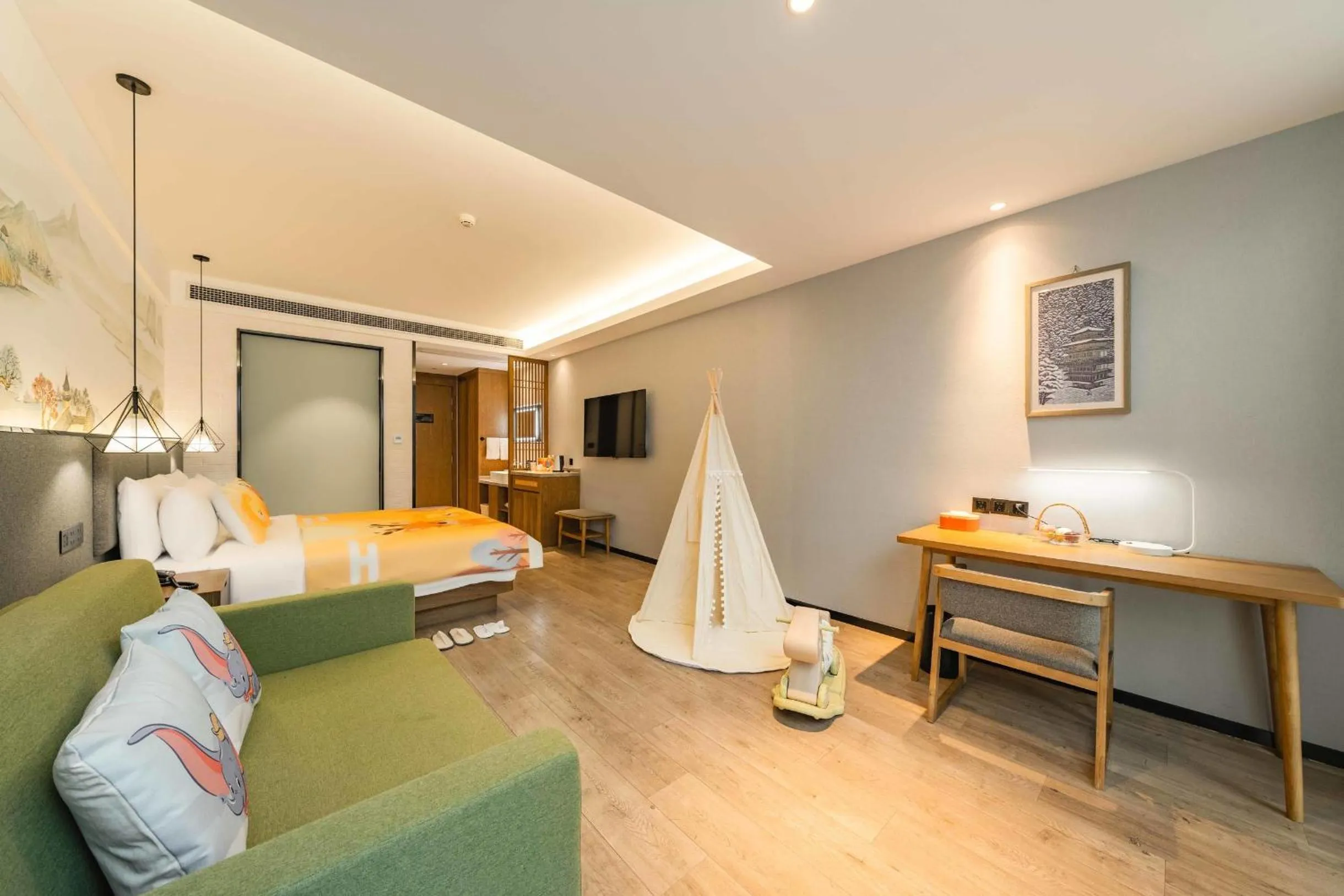 Bed in Atour X Hotel Hangzhou West Lake Ding an Road