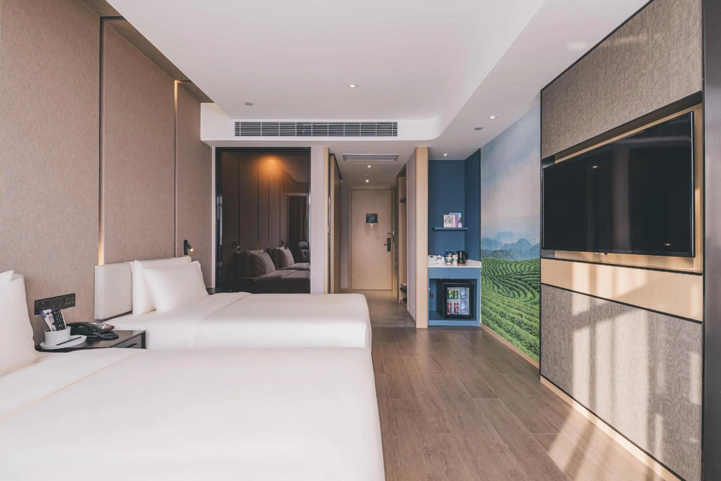 Bed in Atour Hotel Ningbo Jishi Harbor Outlets
