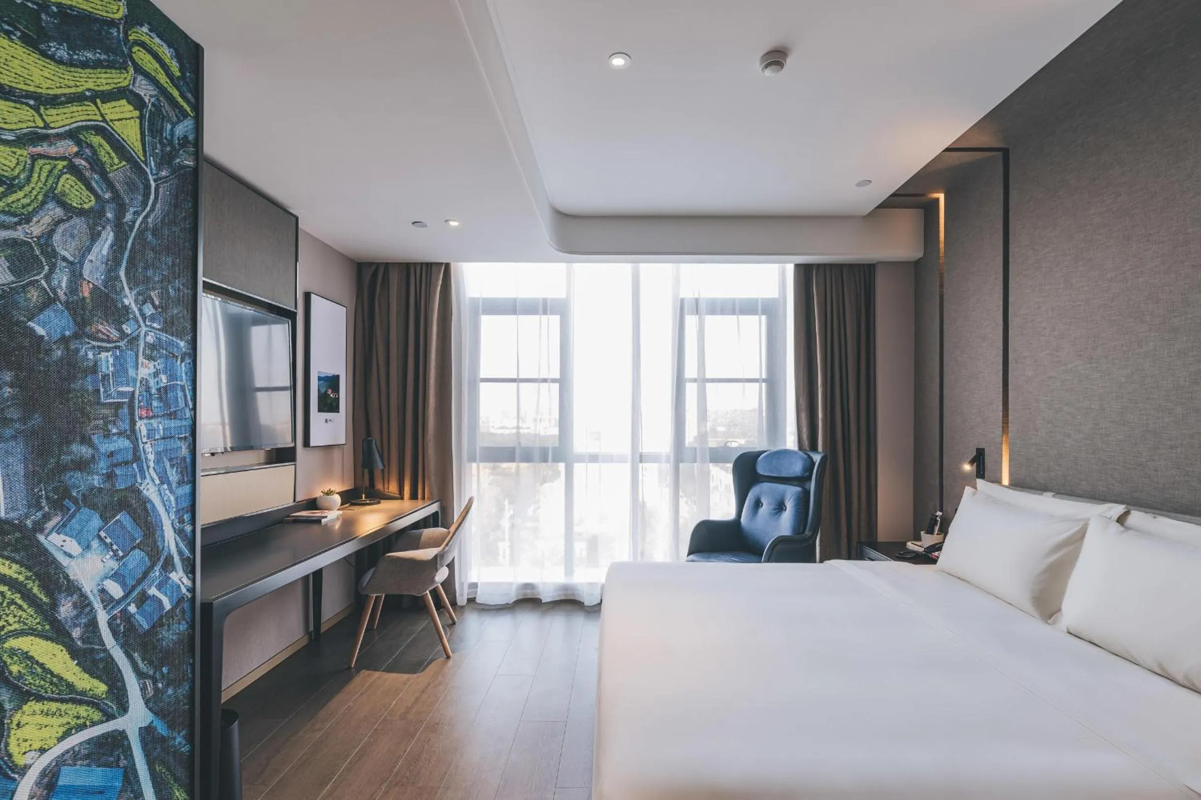 Bed in Atour Hotel Ningbo Jishi Harbor Outlets