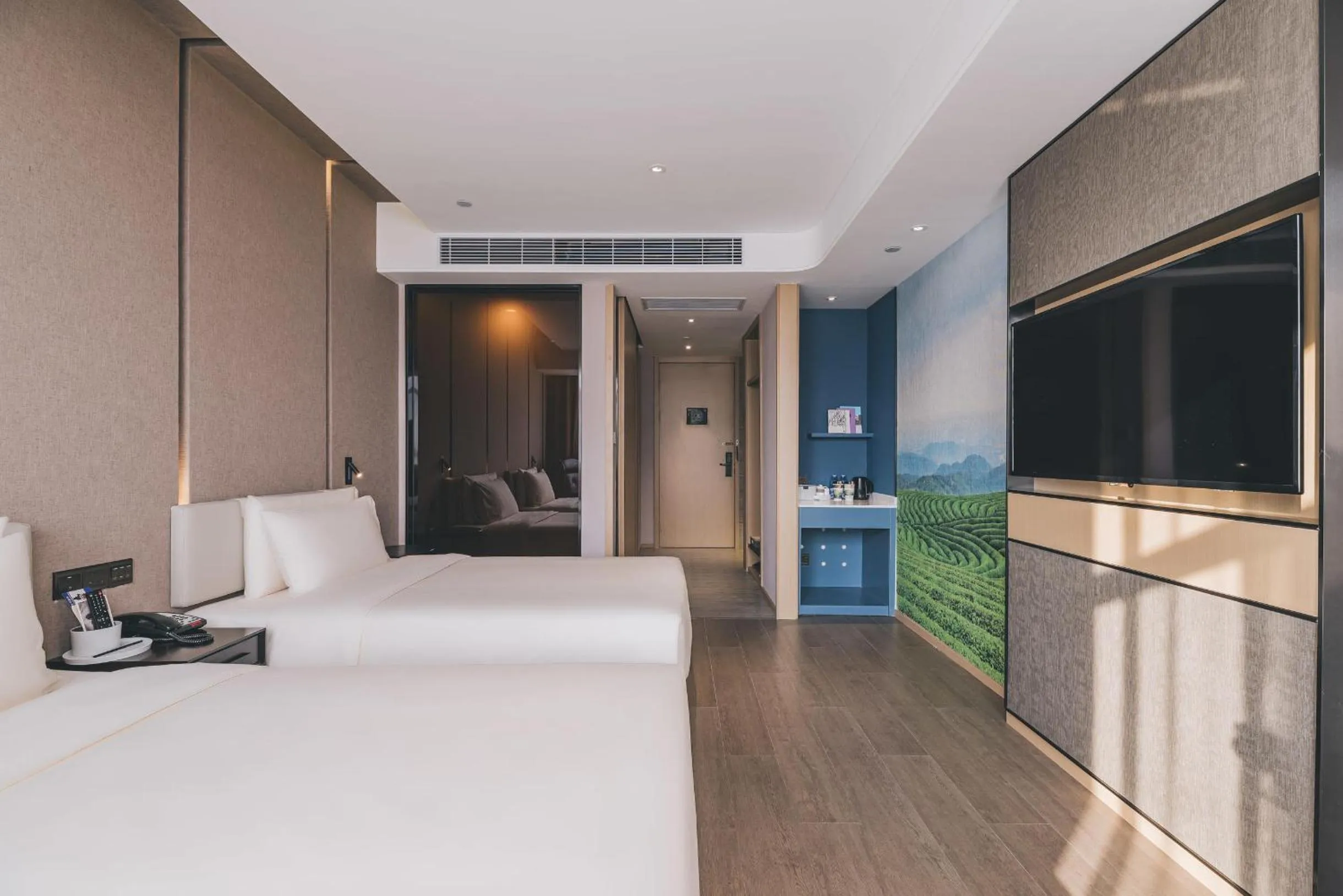 Bed in Atour Hotel Ningbo Jishi Harbor Outlets