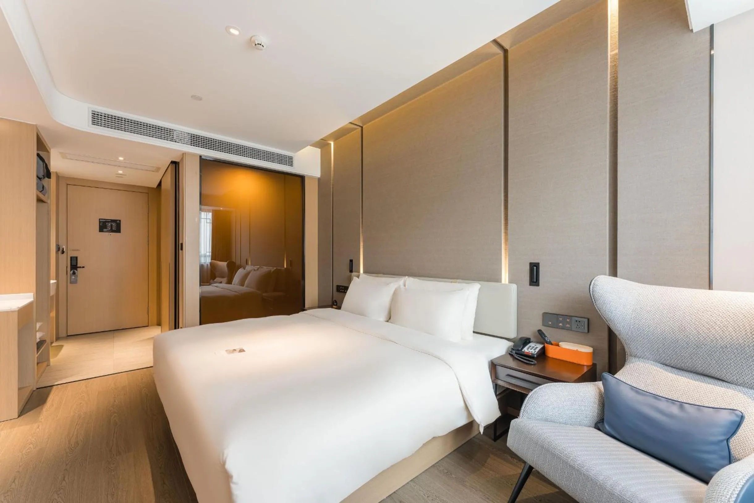 Bed in Atour Hotel Tongxiang Wuzhen