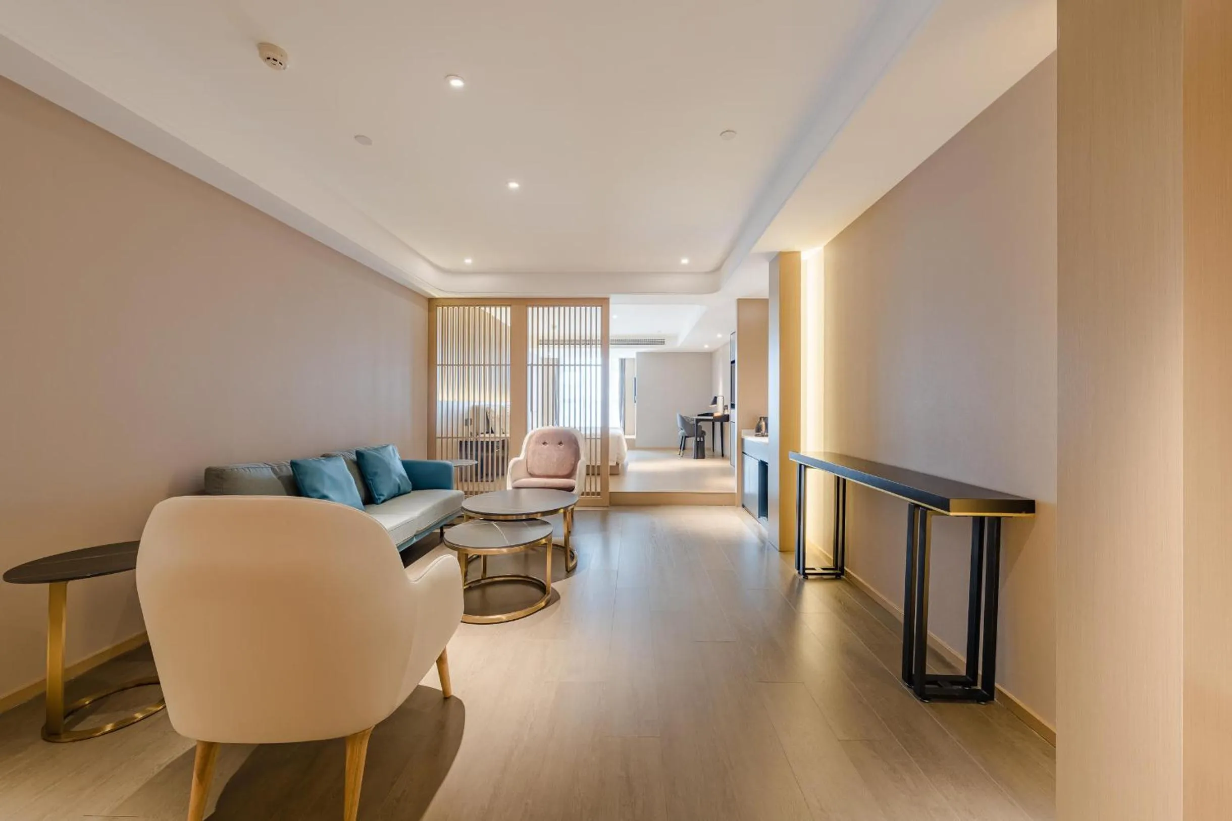 Atour Hotel Jiaxing Pinghu