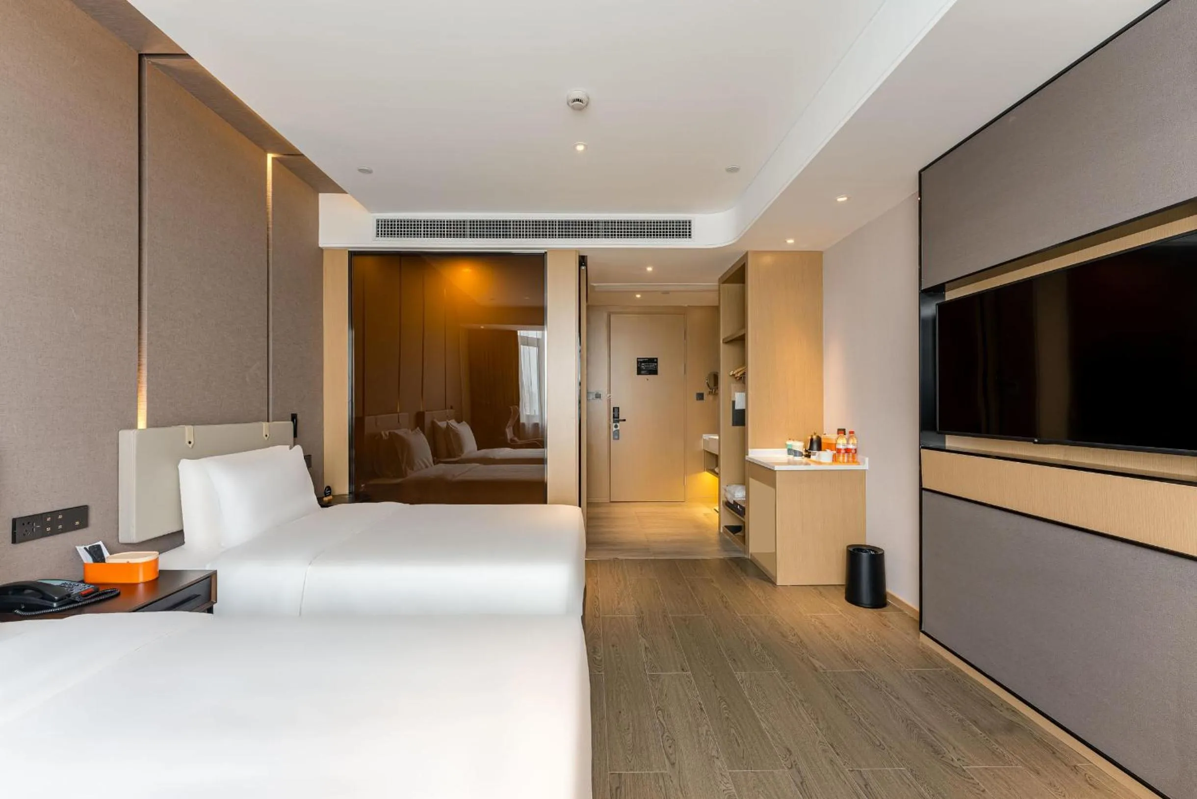 Bed in Atour Hotel Shangxing Lu Xun s Hometown