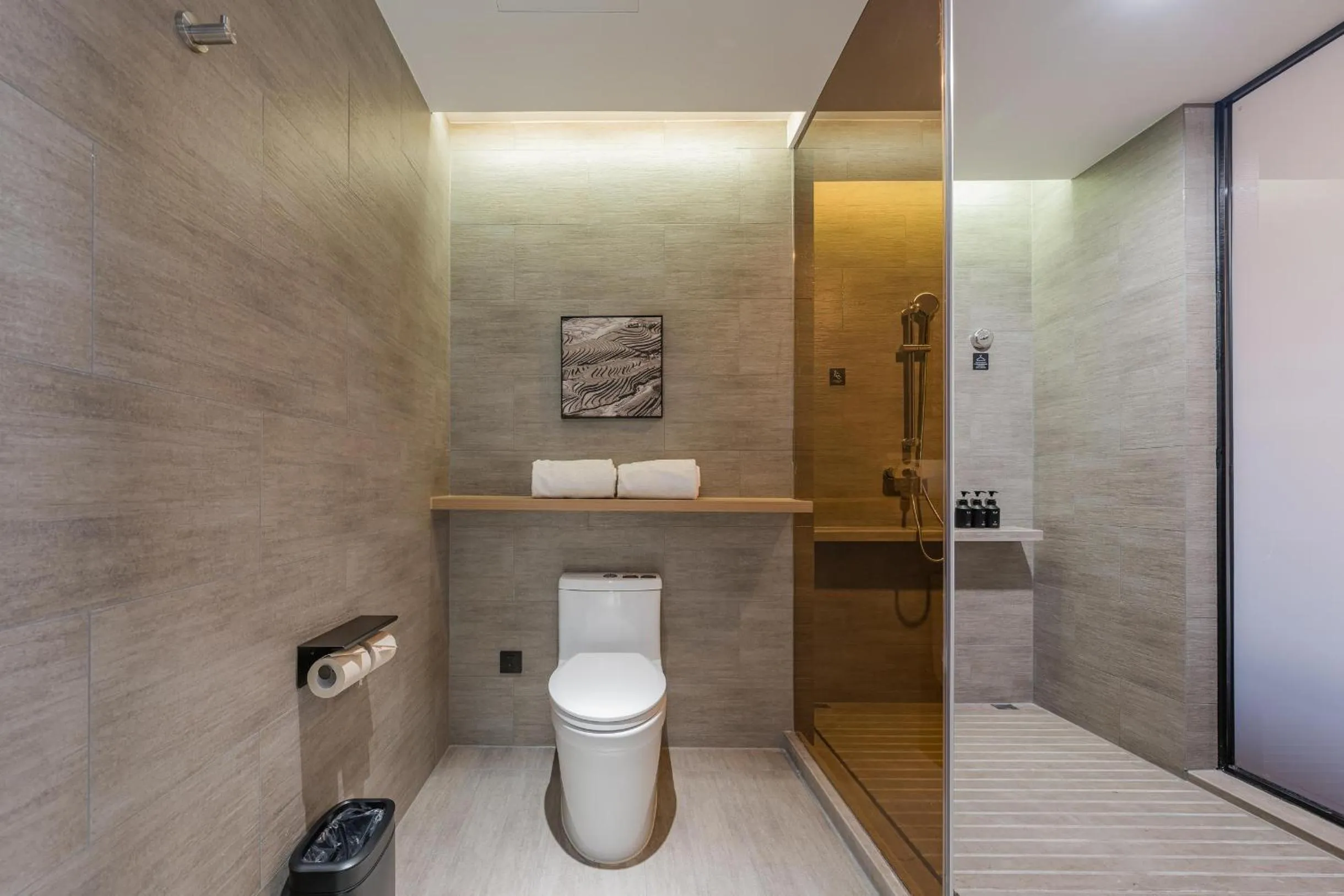 Shower in Atour Hotel Hefei USTC Huangshan Road