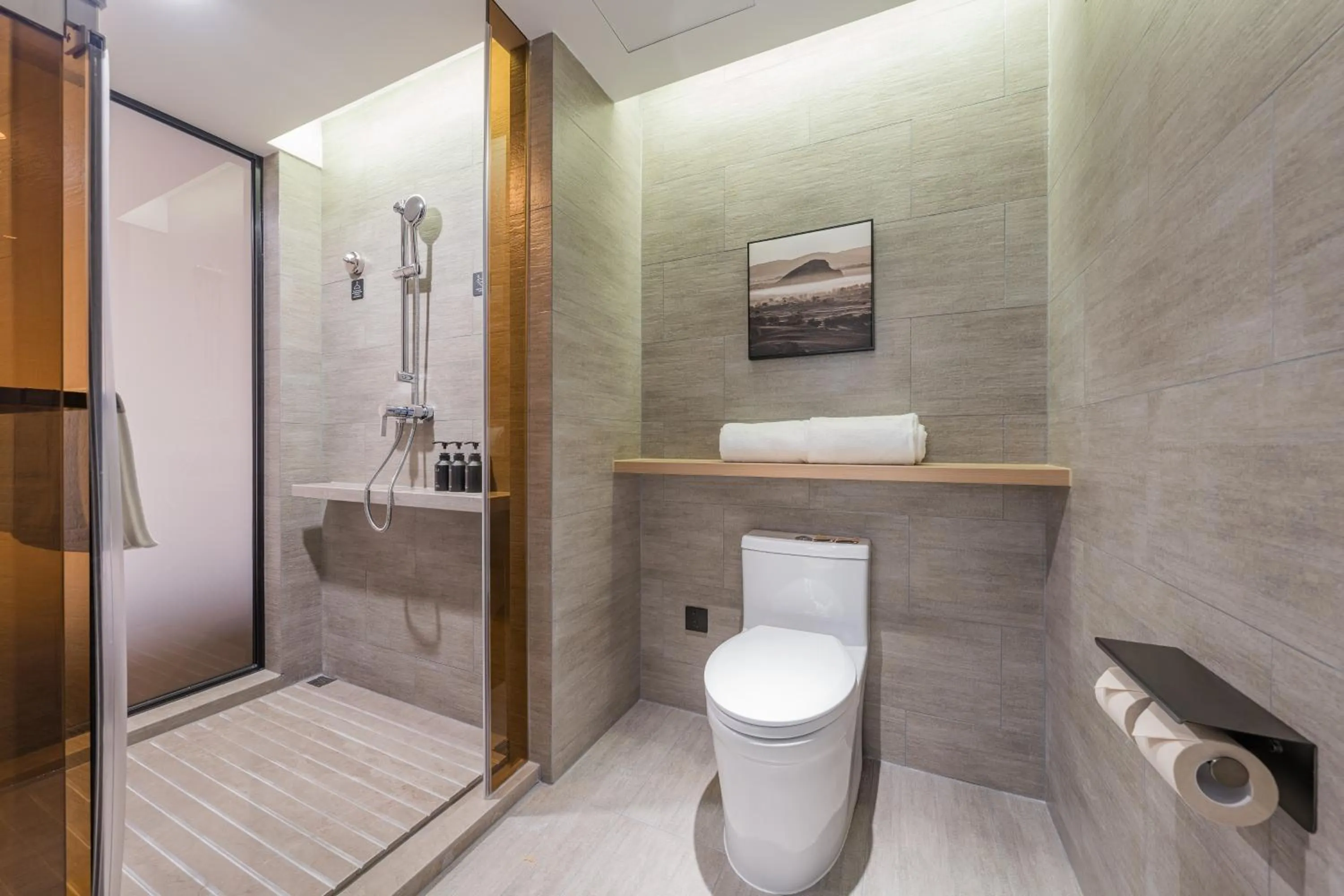 Shower in Atour Hotel Hefei USTC Huangshan Road