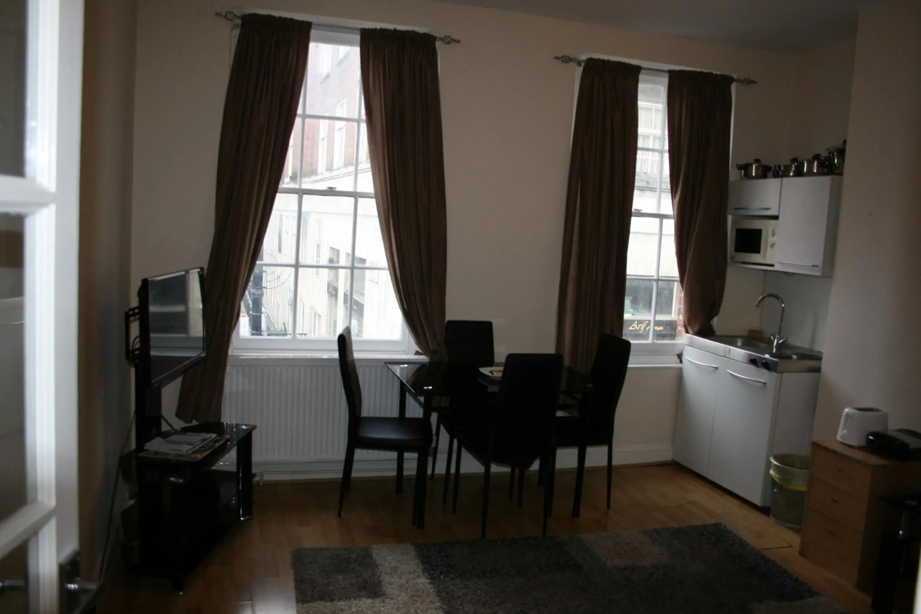 One-Bedroom Apartment in Mayfair Flat One-Bedroom Apartment in Mayfair Flat