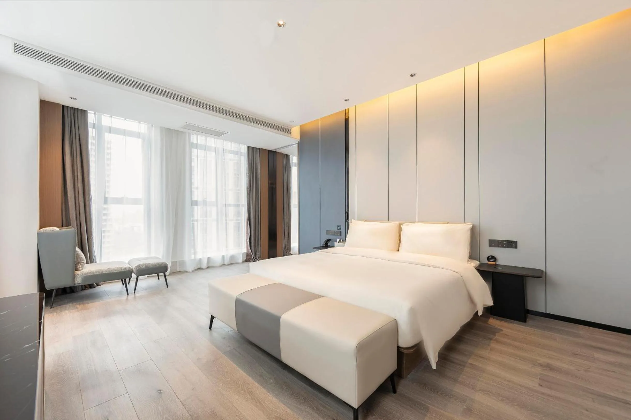 Bed in Atour Hotel Zhengzhou East Station Longzi Lake