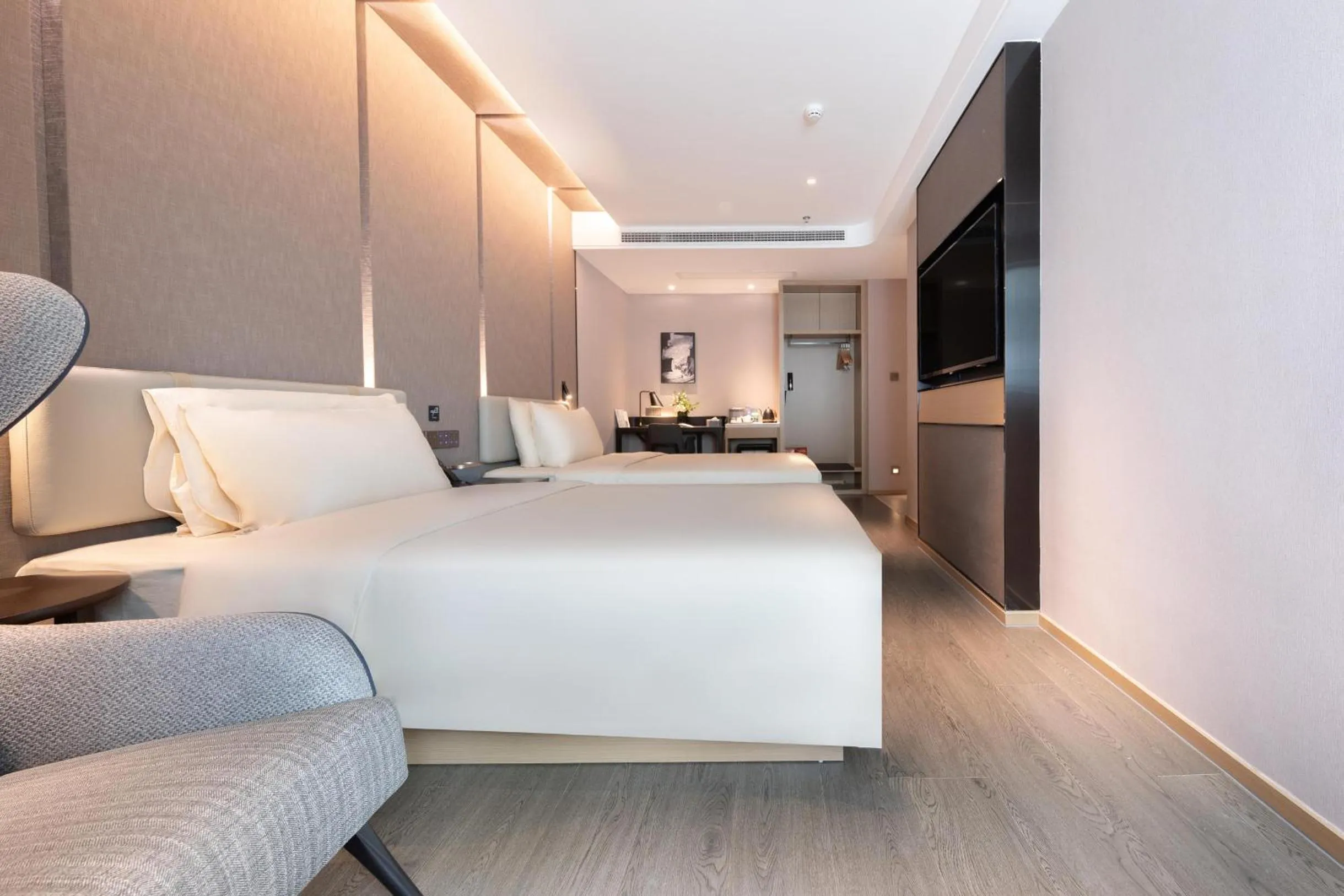 Bed in Atour Hotel Wuhan Yellow Crane Tower