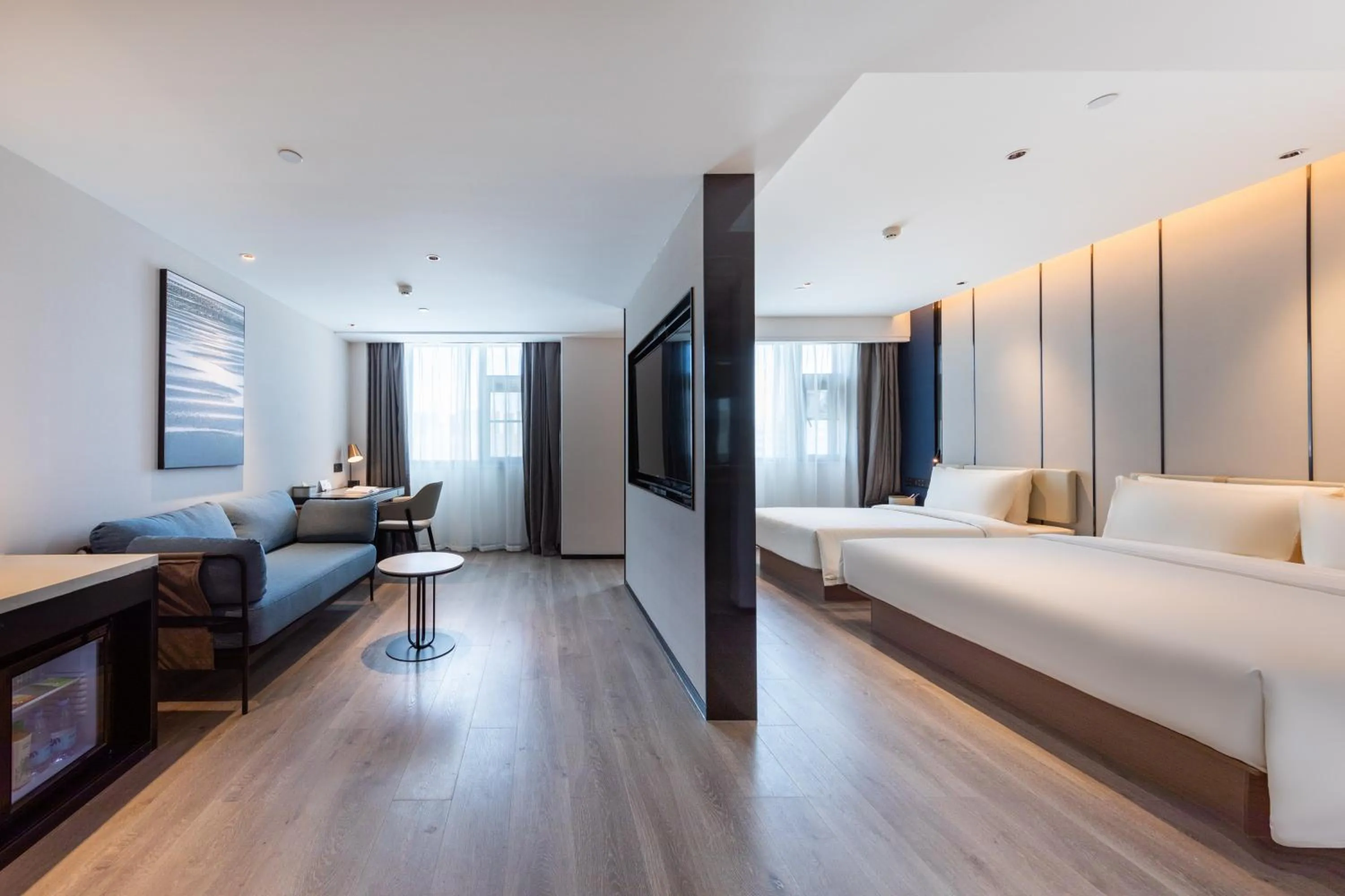 Bed in Atour Hotel Wuhan Optics Valley Square Yangjia Bay