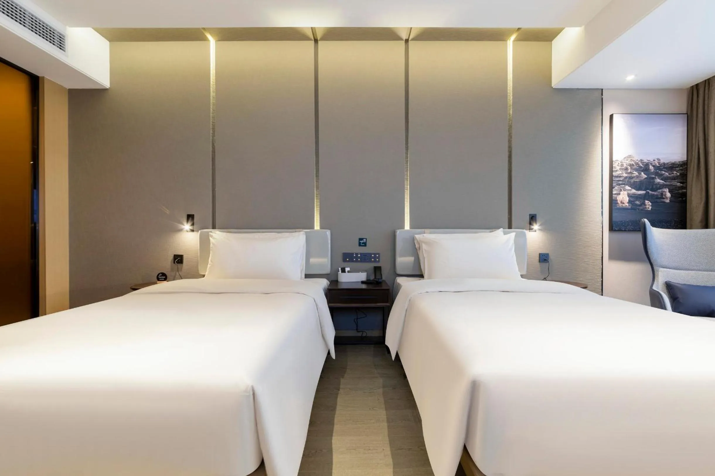 Bed in Atour Hotel Zhangjiajie Tianmen Mountain Cableway