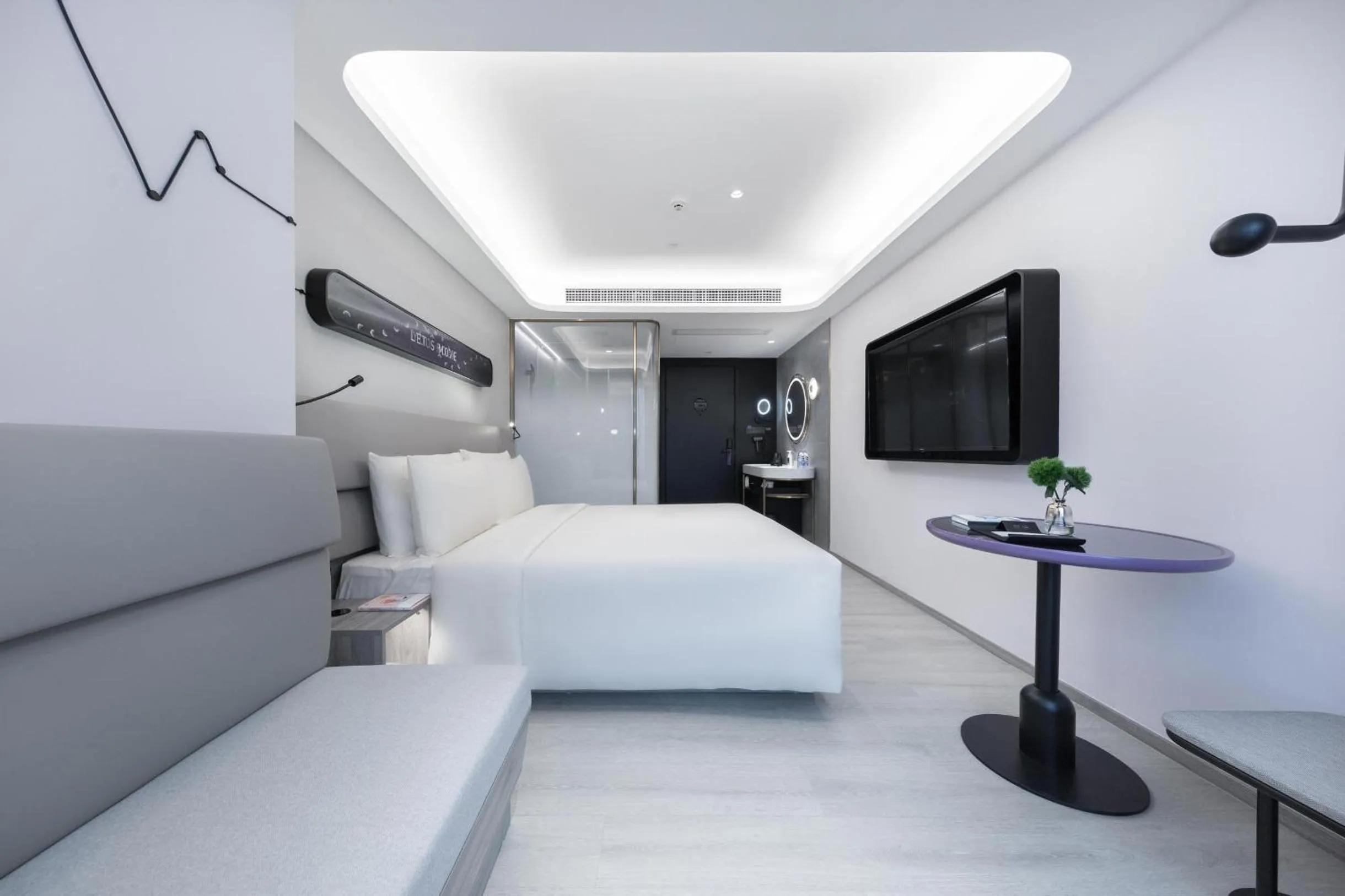 Photo of the whole room, Bed in Atour X Hotel Guangzhou Zhujiang New Town Siyouxin Road