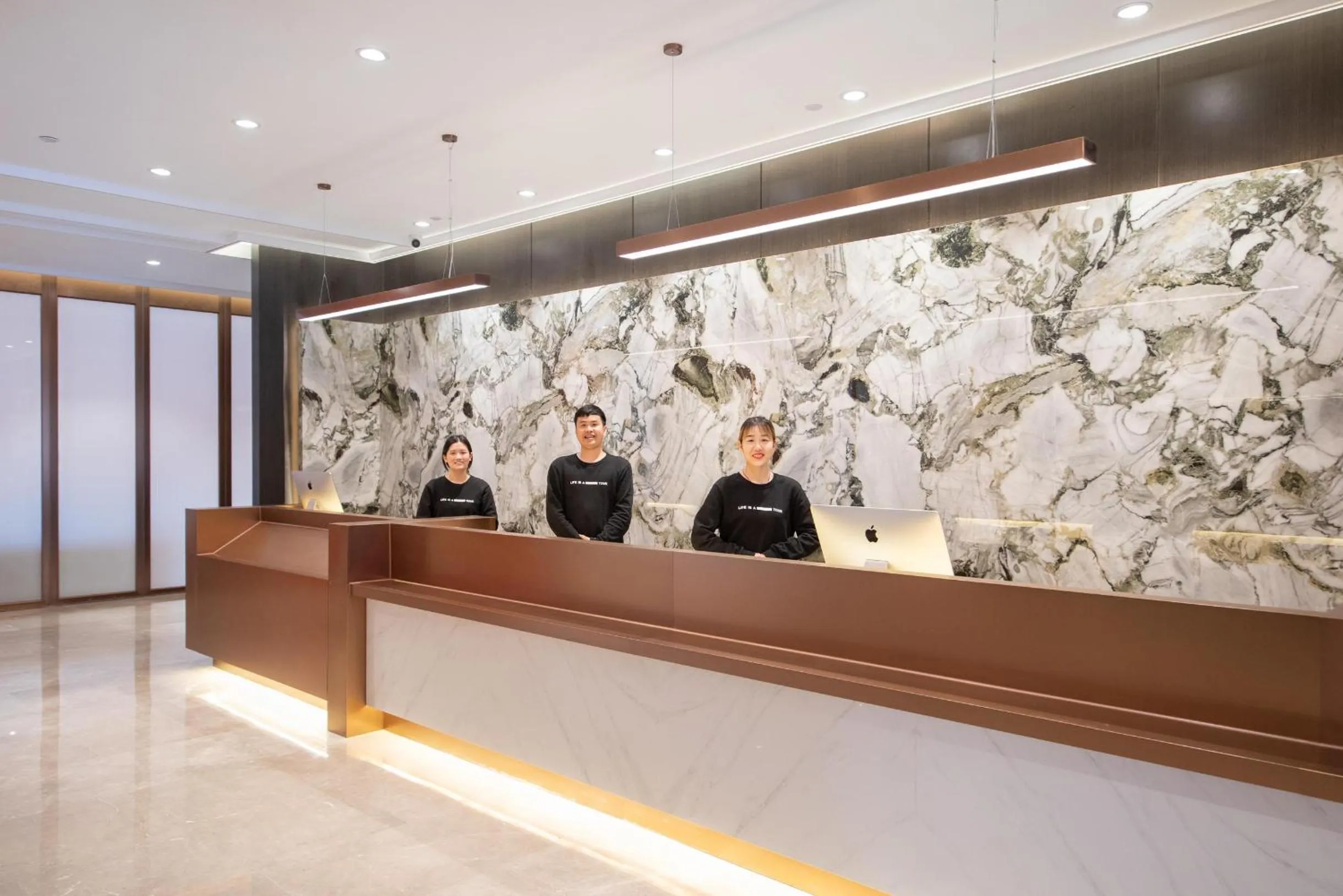 Lobby or reception in Atour Hotel Guangzhou Liwan District Jiaokou