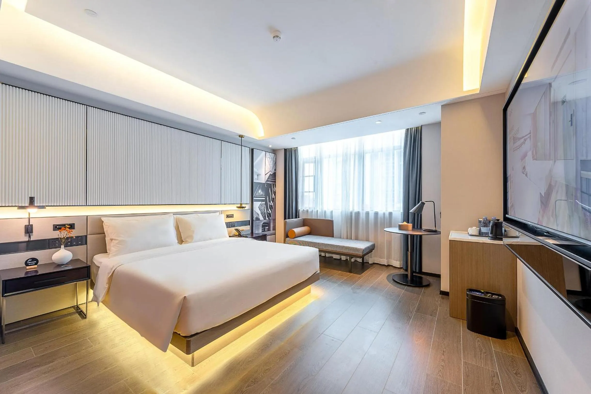 Living room, Bed in Atour S Hotel Shenzhen Futian Port