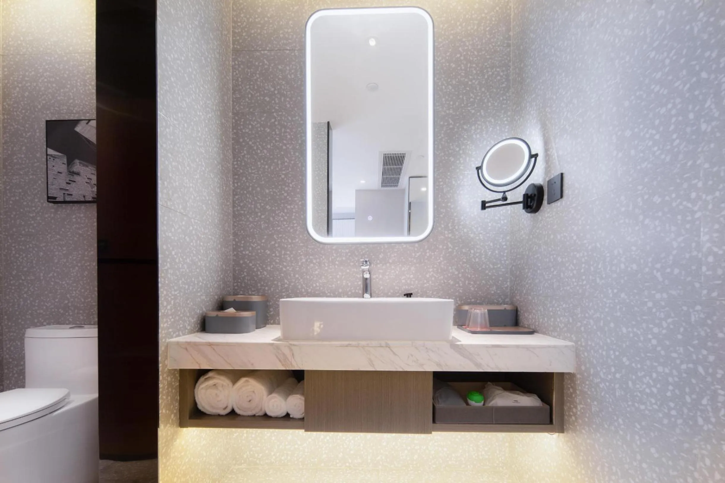 Bathroom in Atour S Hotel Shenzhen Futian Port