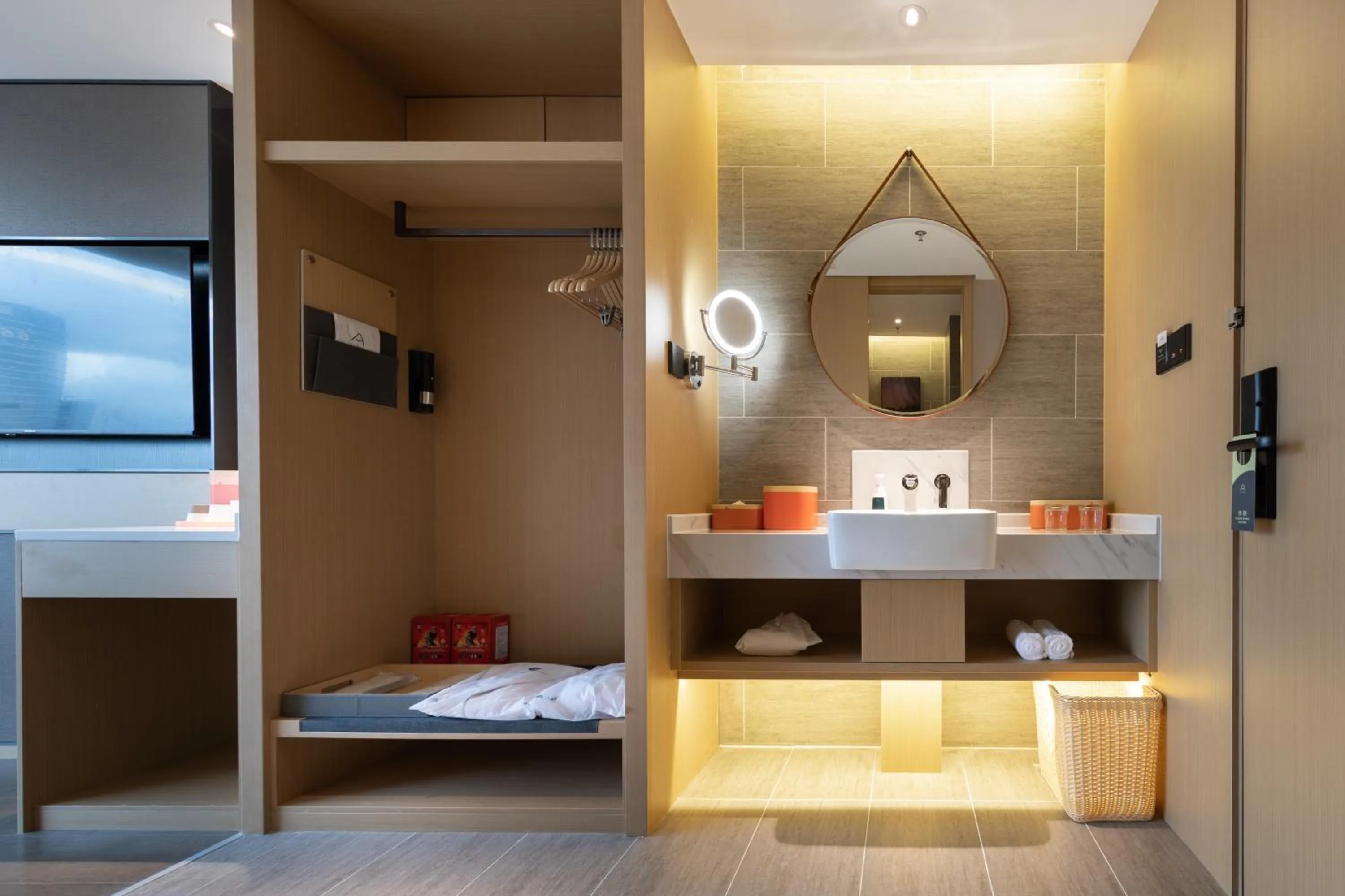 Property building in Atour Hotel Zhuhai Gongbei Fuhuali