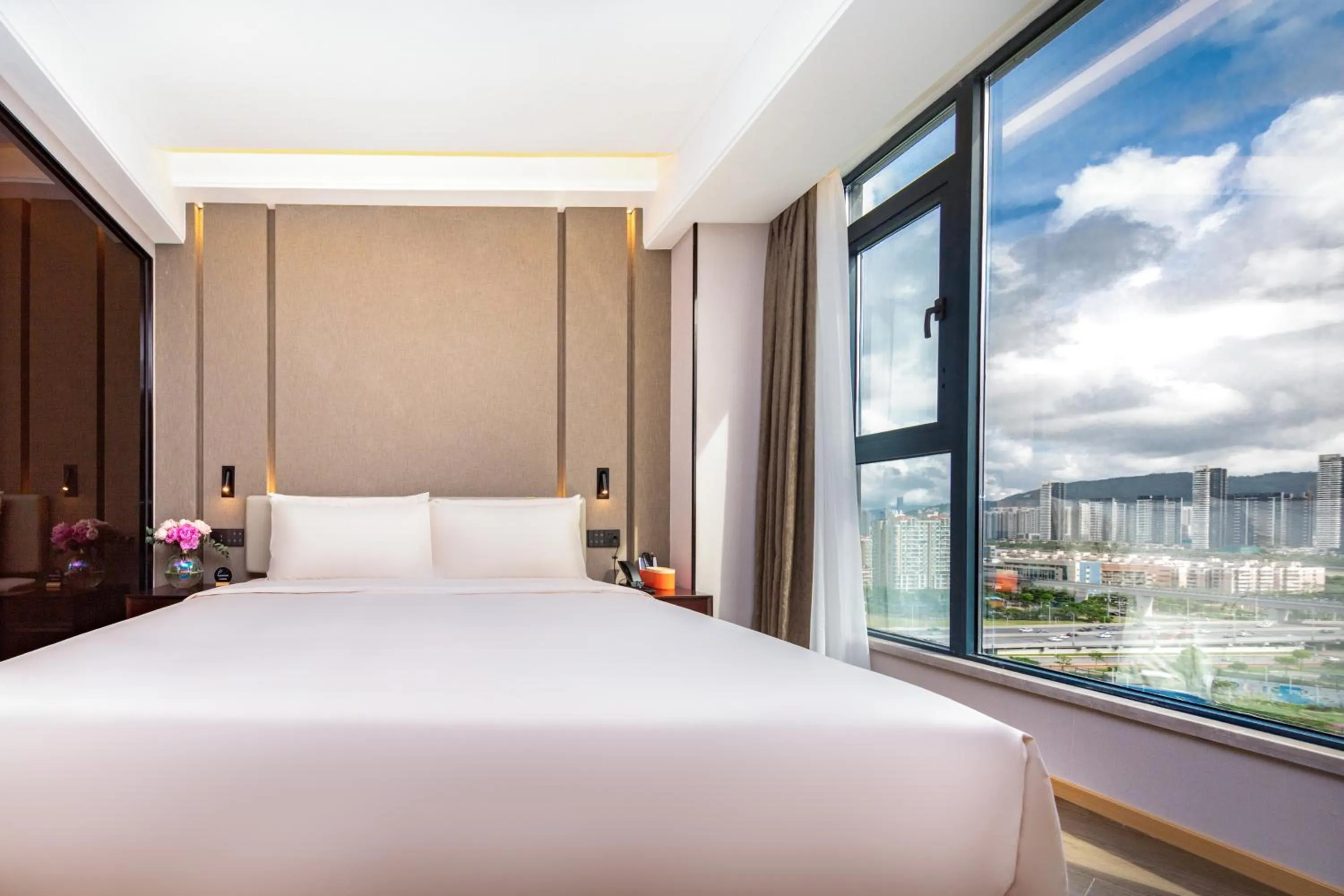 Property building, Bed in Atour Hotel Zhuhai Gongbei Fuhuali