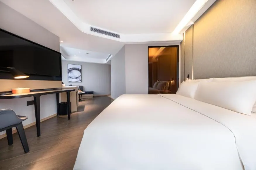 Bed in Atour Hotel Zhuhai Gongbei Fuhuali
