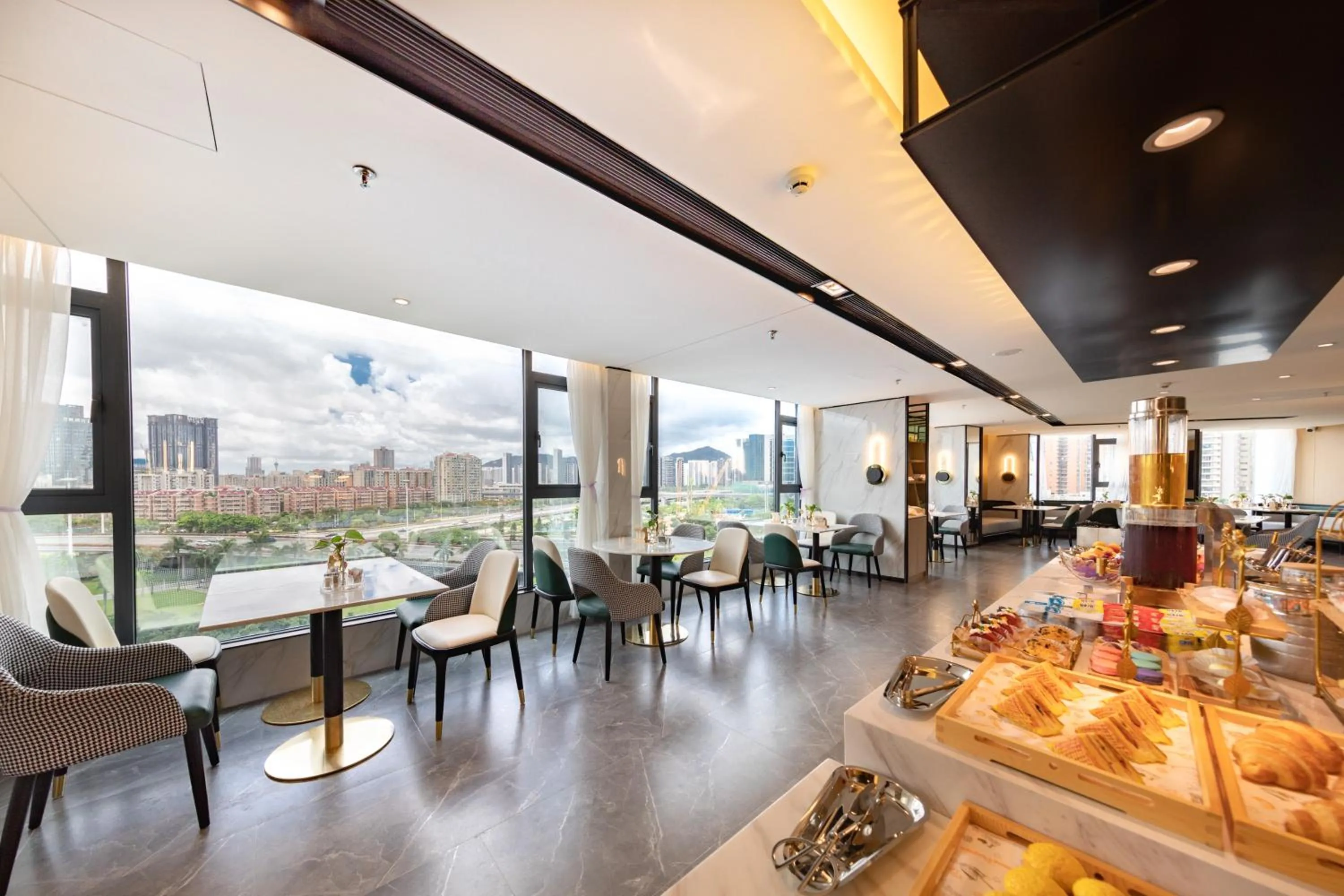 Restaurant/places to eat in Atour Hotel Zhuhai Gongbei Fuhuali