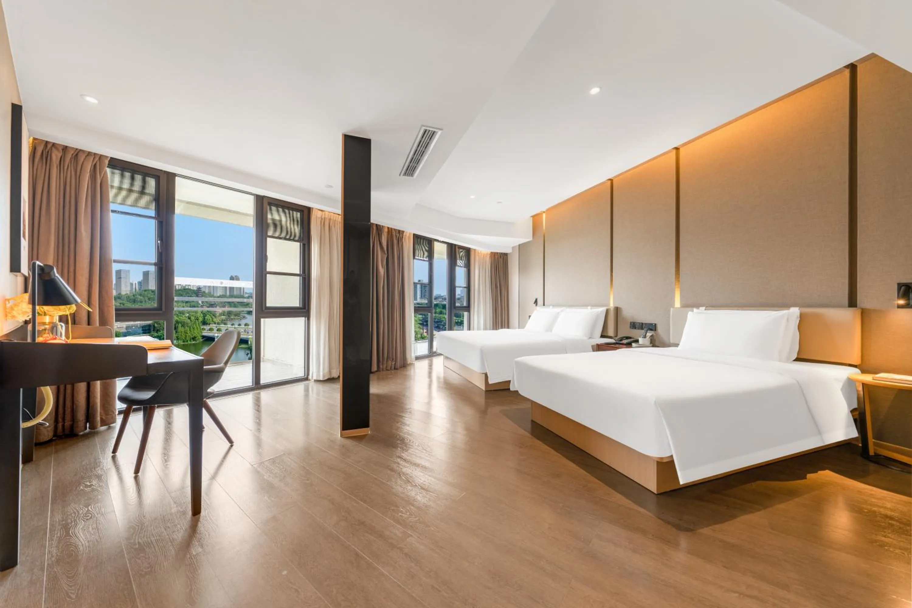 Bed in Atour Hotel Chongqing Yongchuan High-Speed Xinglong Lake