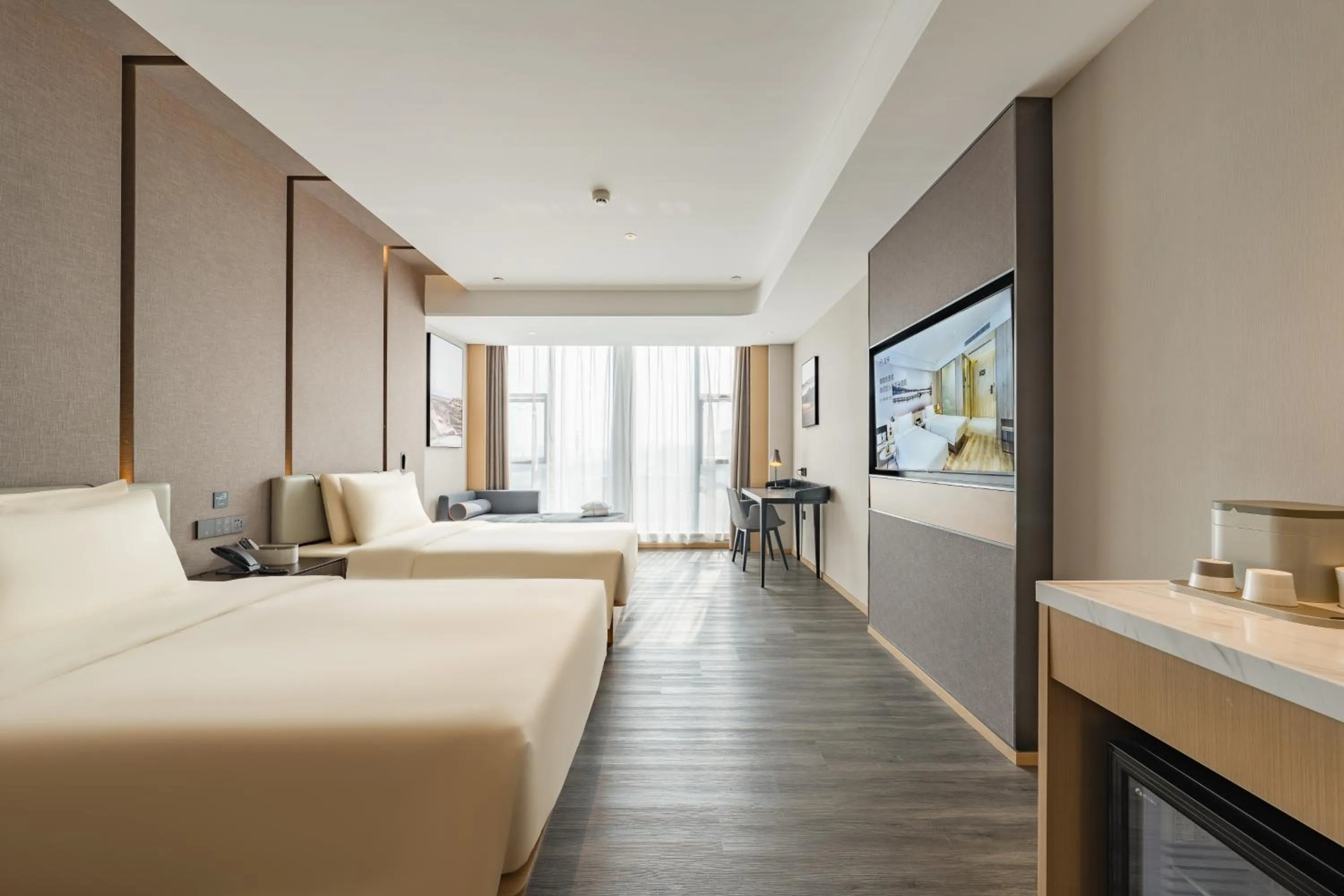 Photo of the whole room, Bed in 重庆西站站前广场亚朵酒店