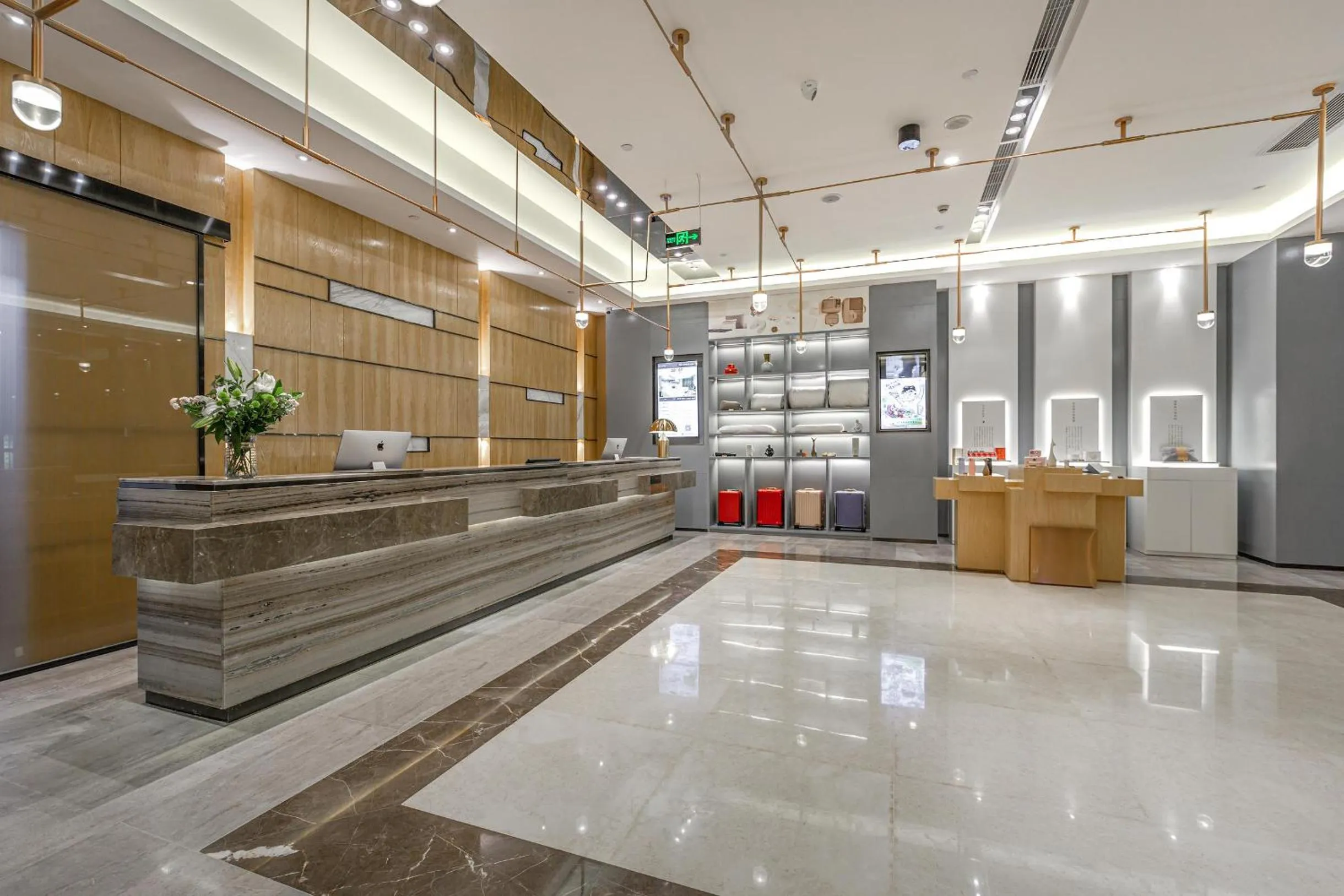 Lobby or reception in Atour Hotel Chengdu North Renmin Road