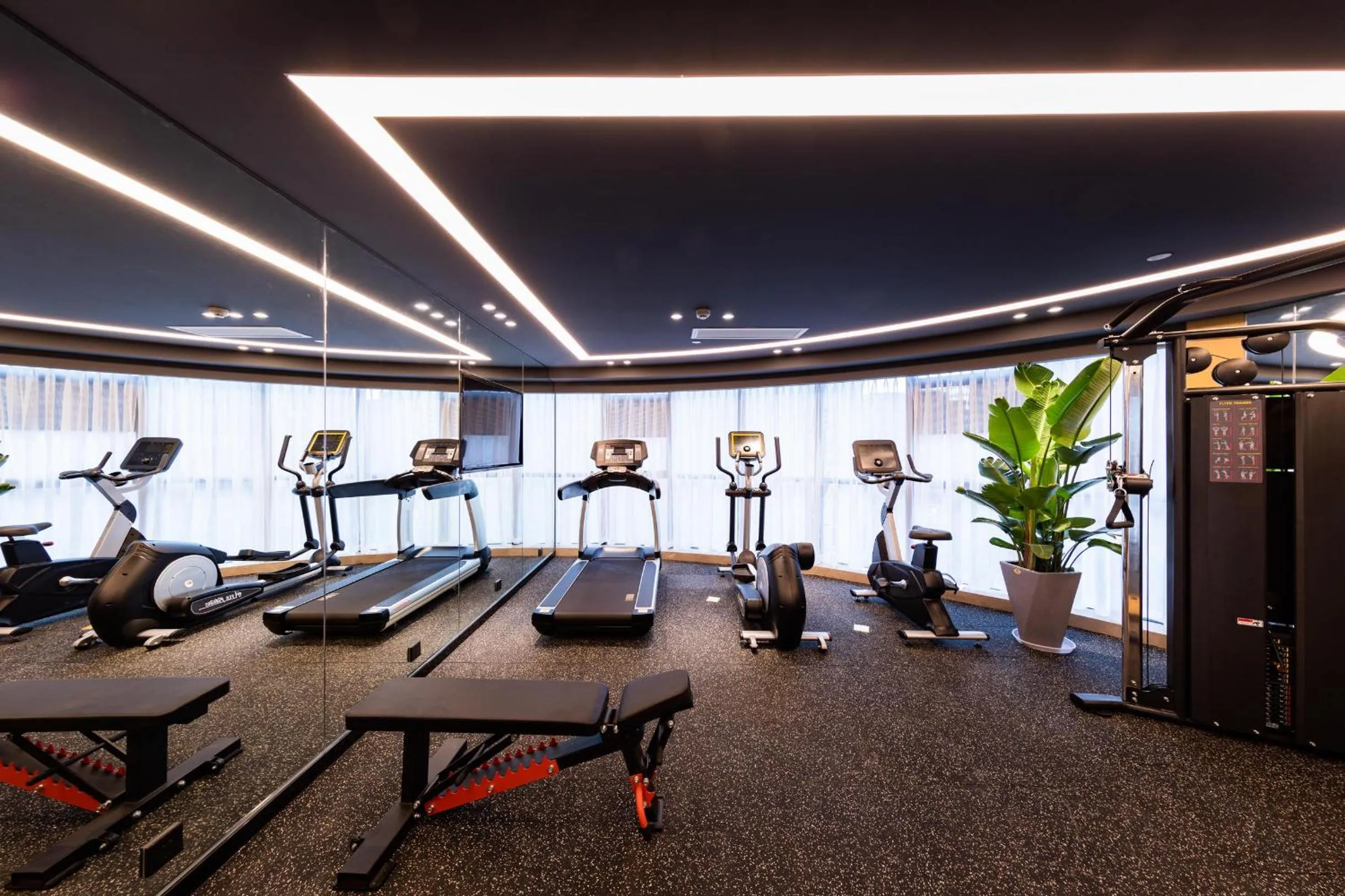 Fitness centre/facilities in Atour Hotel Meishan Government Affairs Center