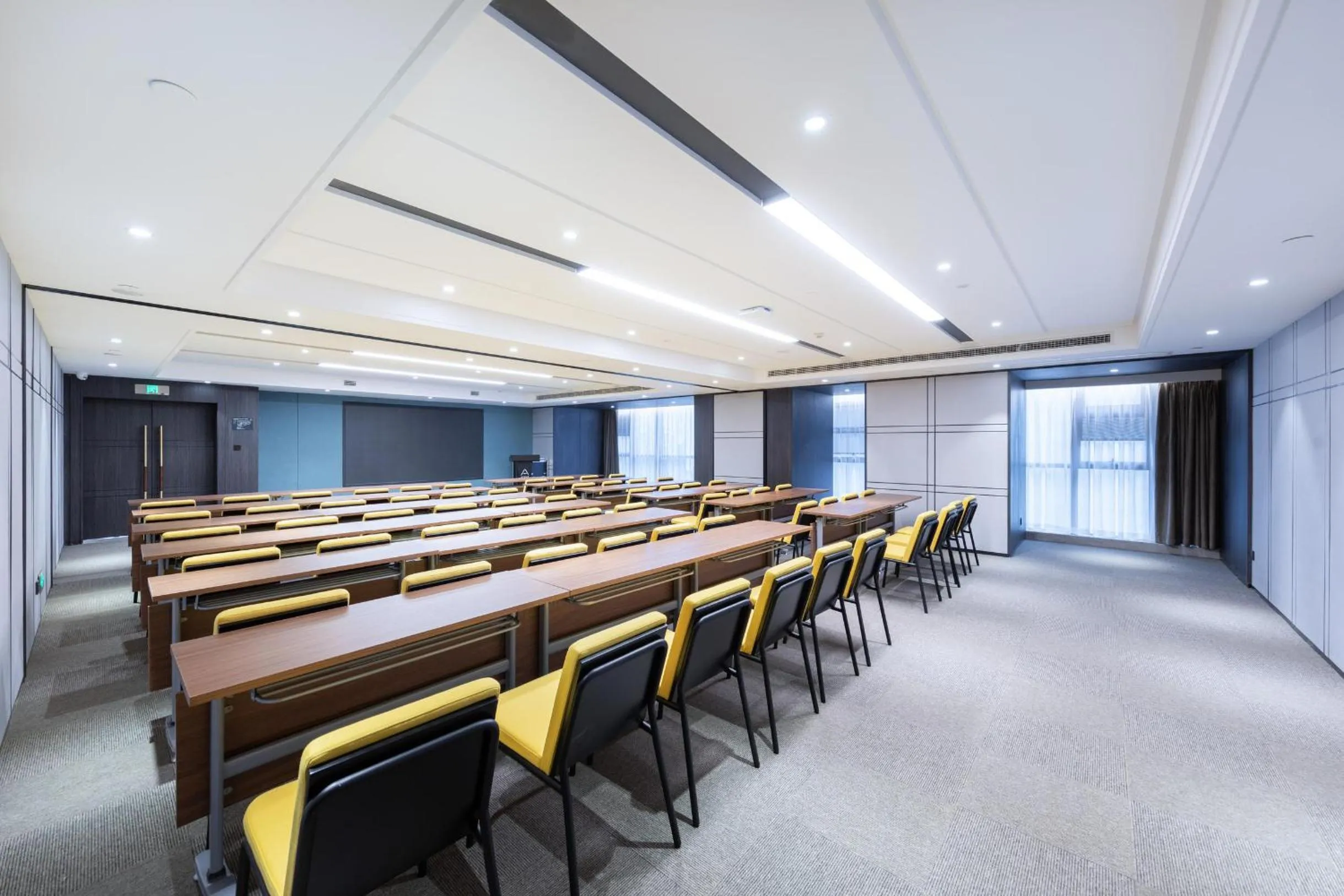 Meeting/conference room in Atour Hotel Meishan Government Affairs Center