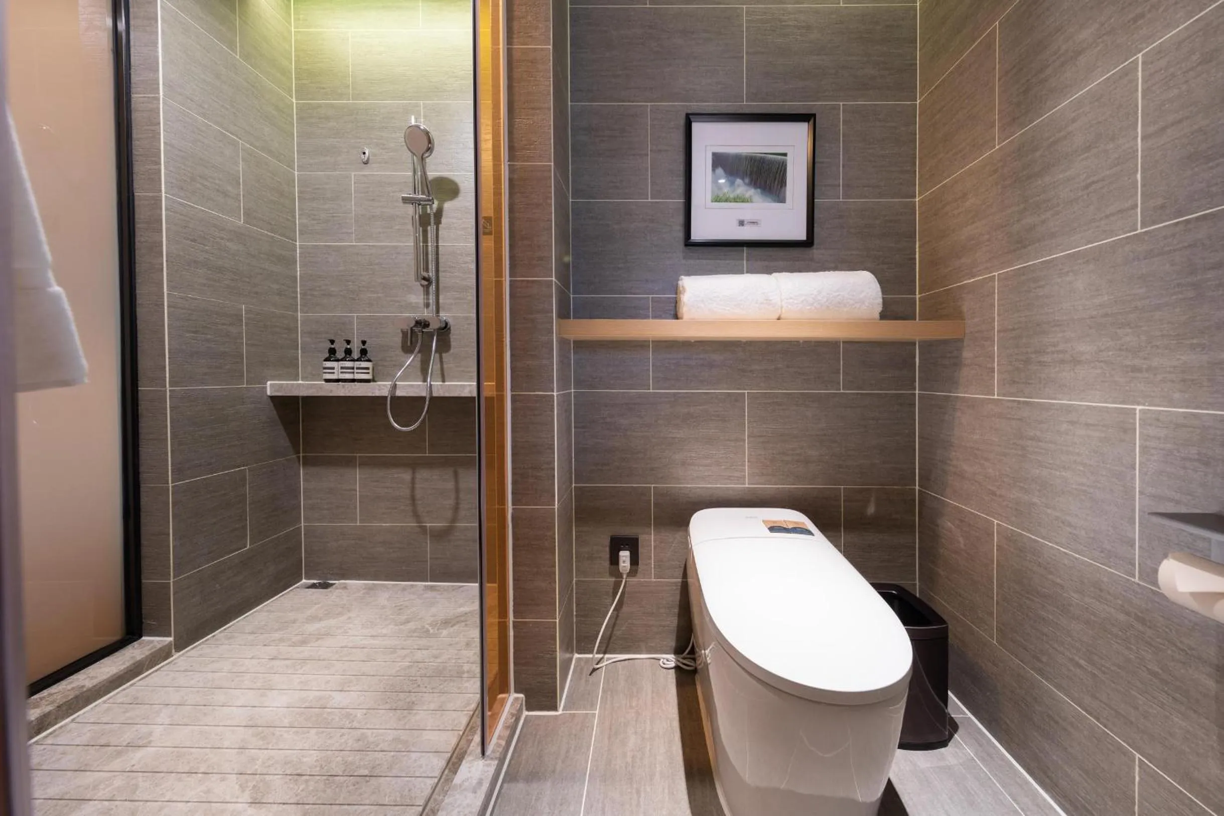 Atour Hotel Guiyang Guanshan Lake City Government