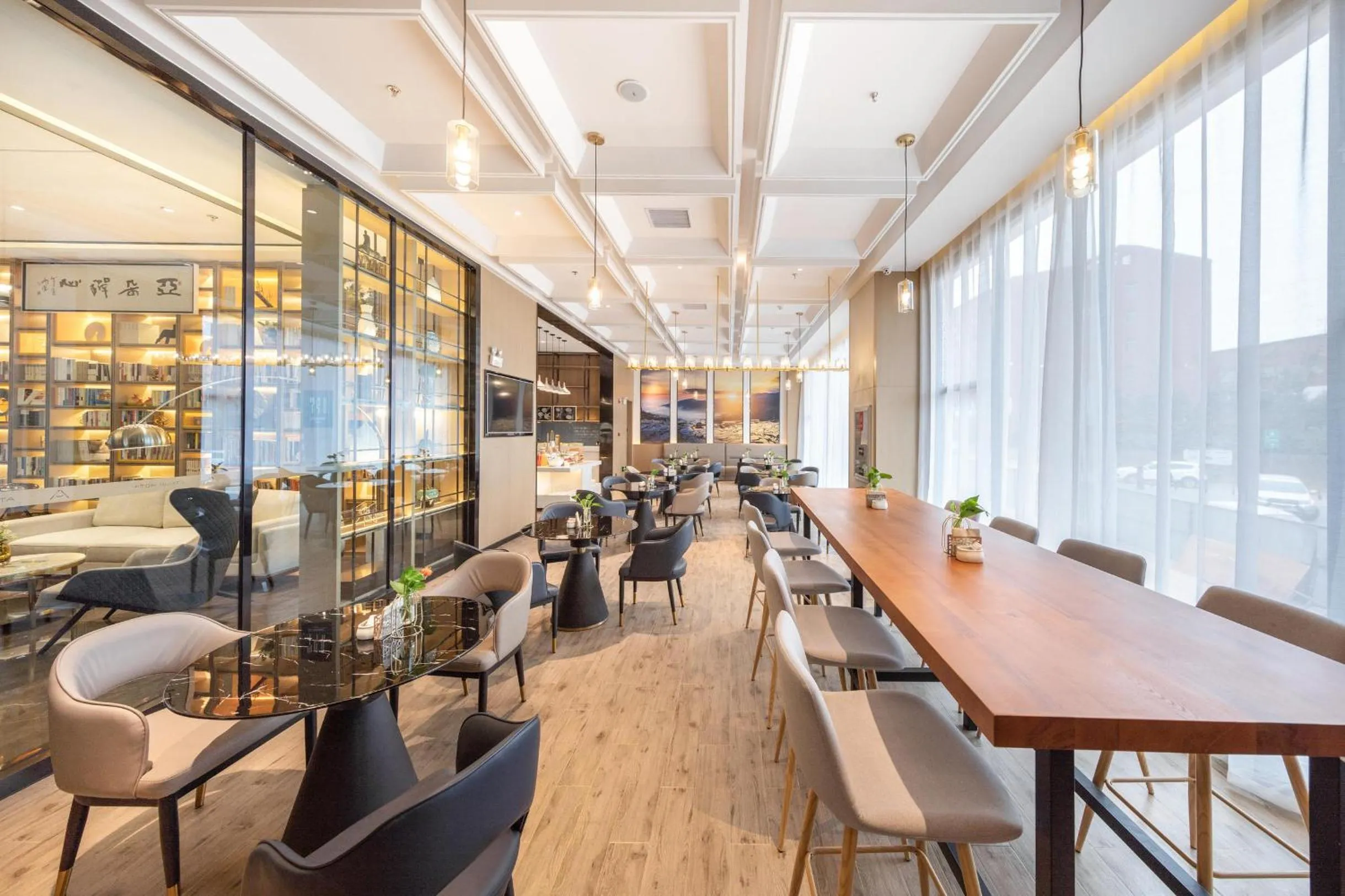 Restaurant/places to eat in Atour Hotel Kunming Economic Development Zone