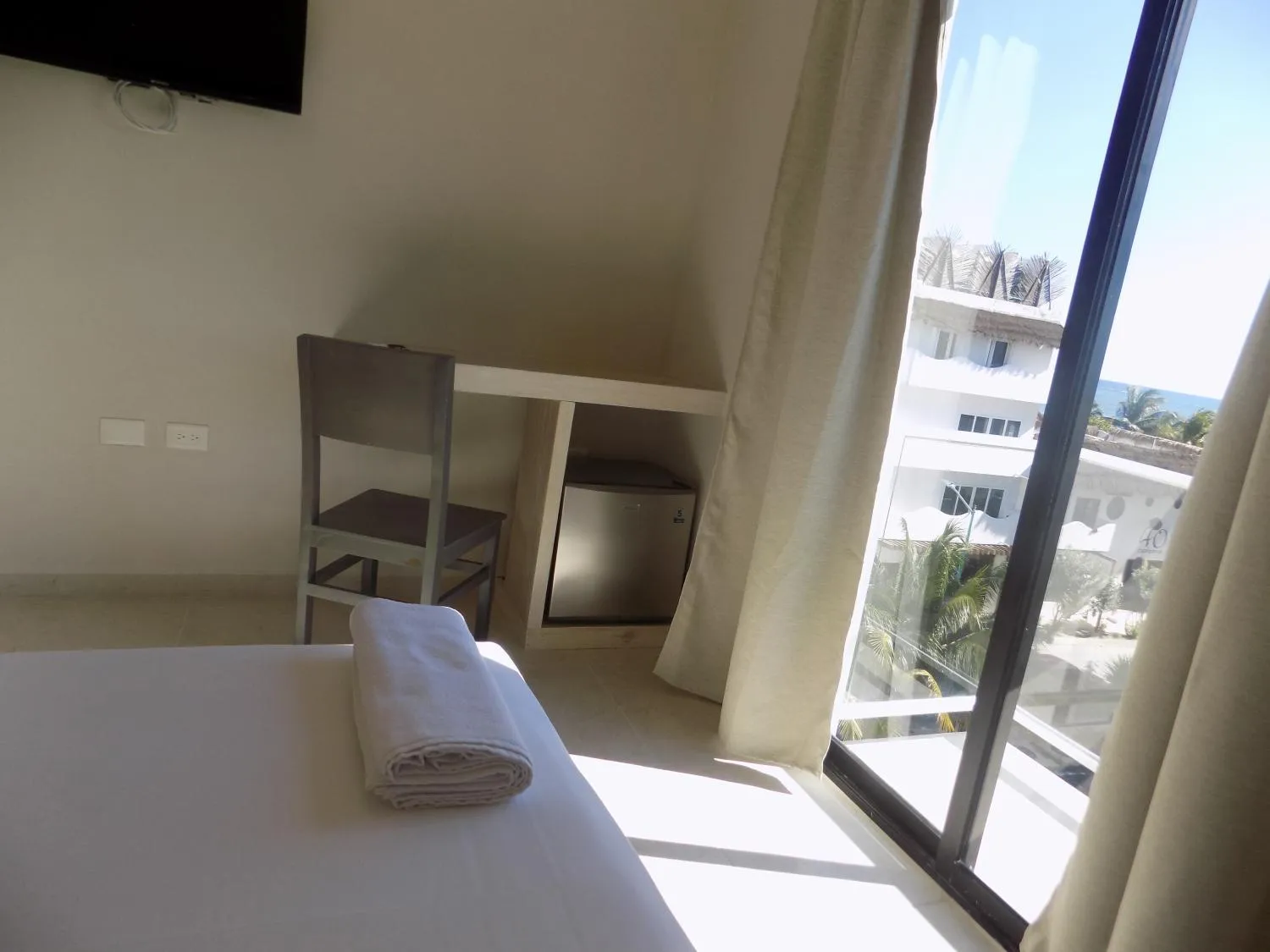 Balcony/Terrace, Bed in Hotel Inkanto