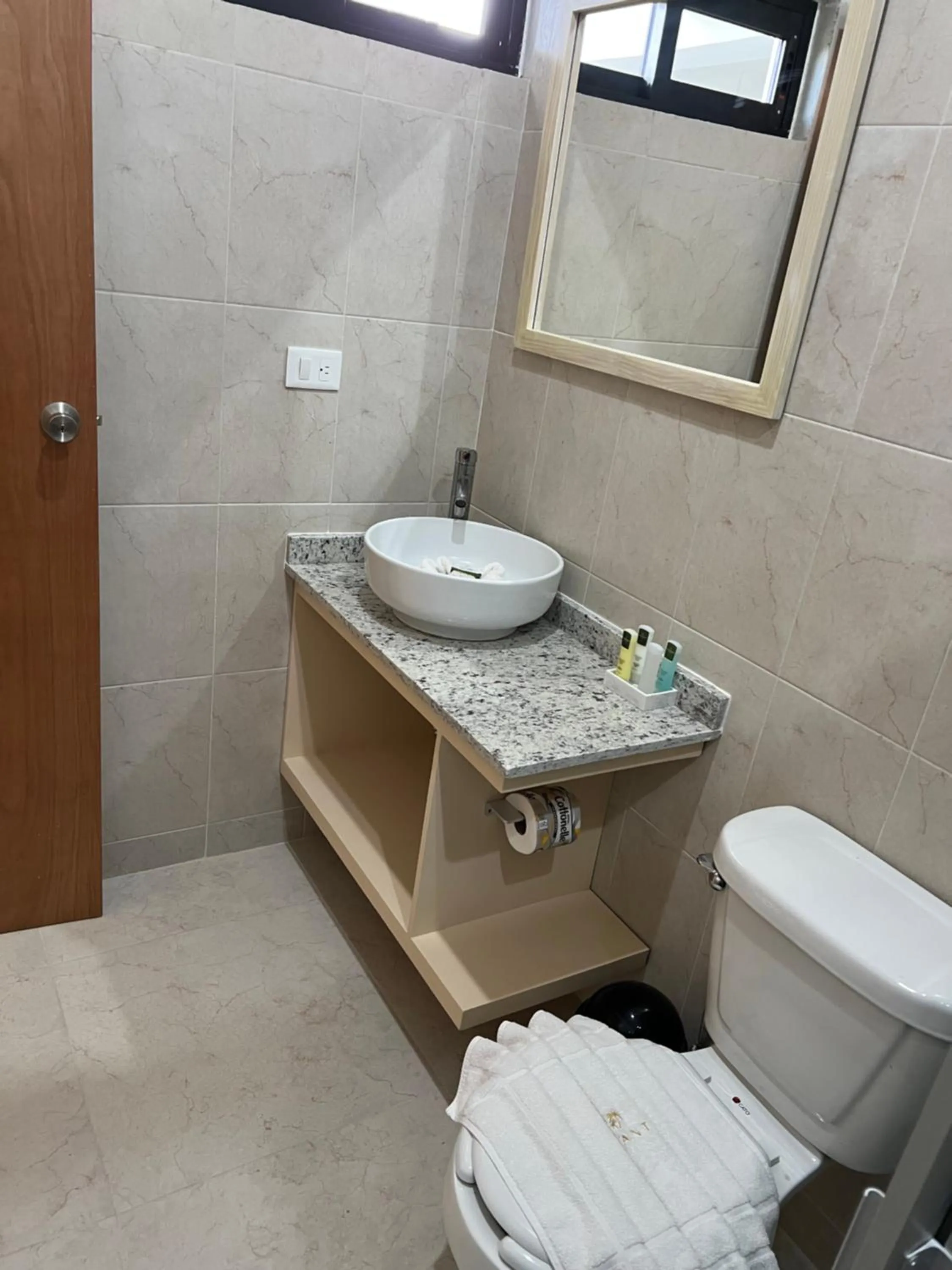 Bathroom in Hotel Inkanto