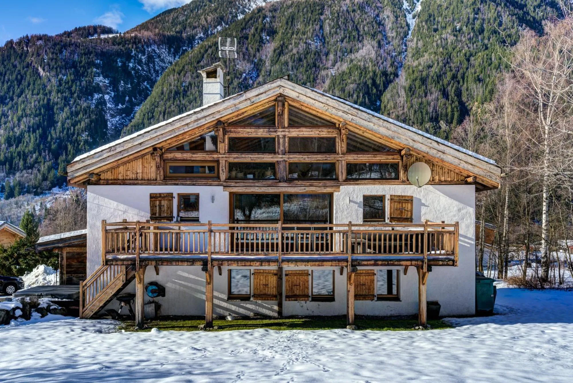 Property building in Chalet Tissières