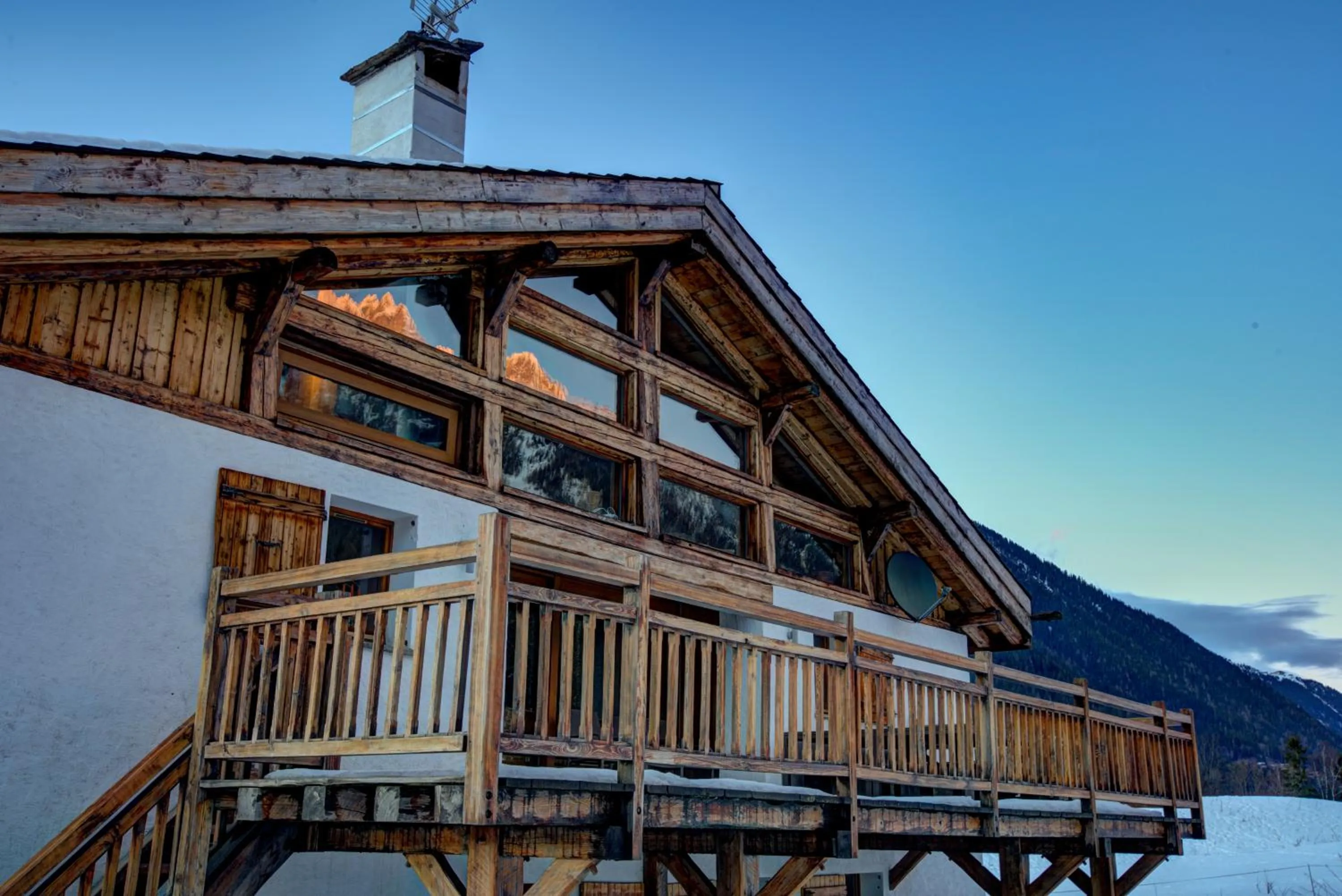 Property building in Chalet Tissières