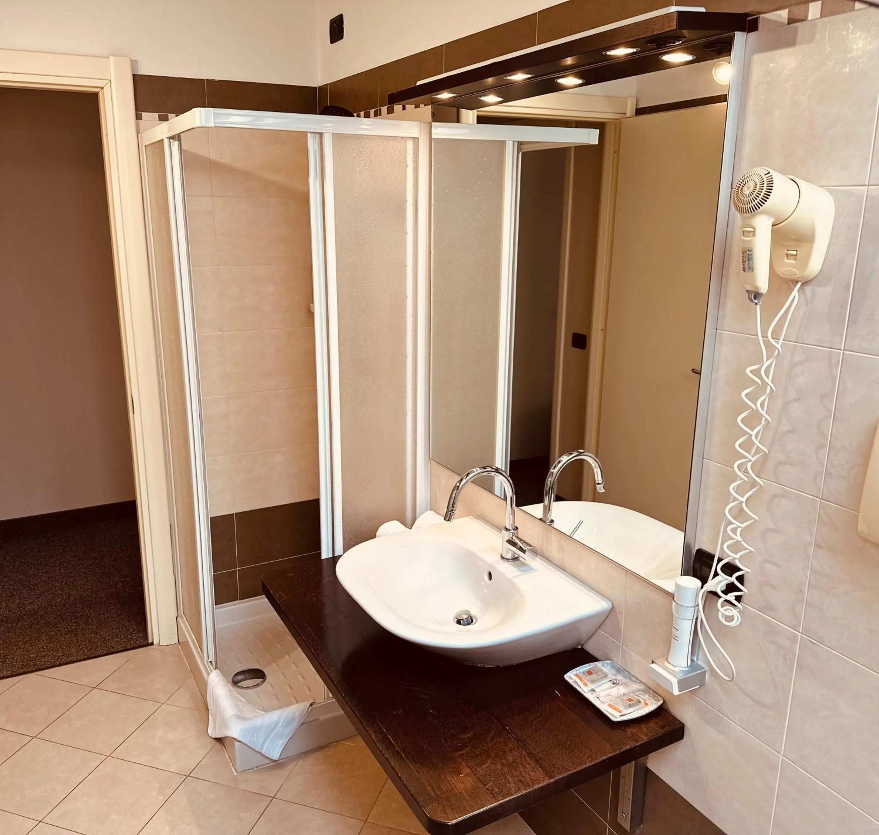 Bathroom in Hotel Malpensa INN Aereoporto